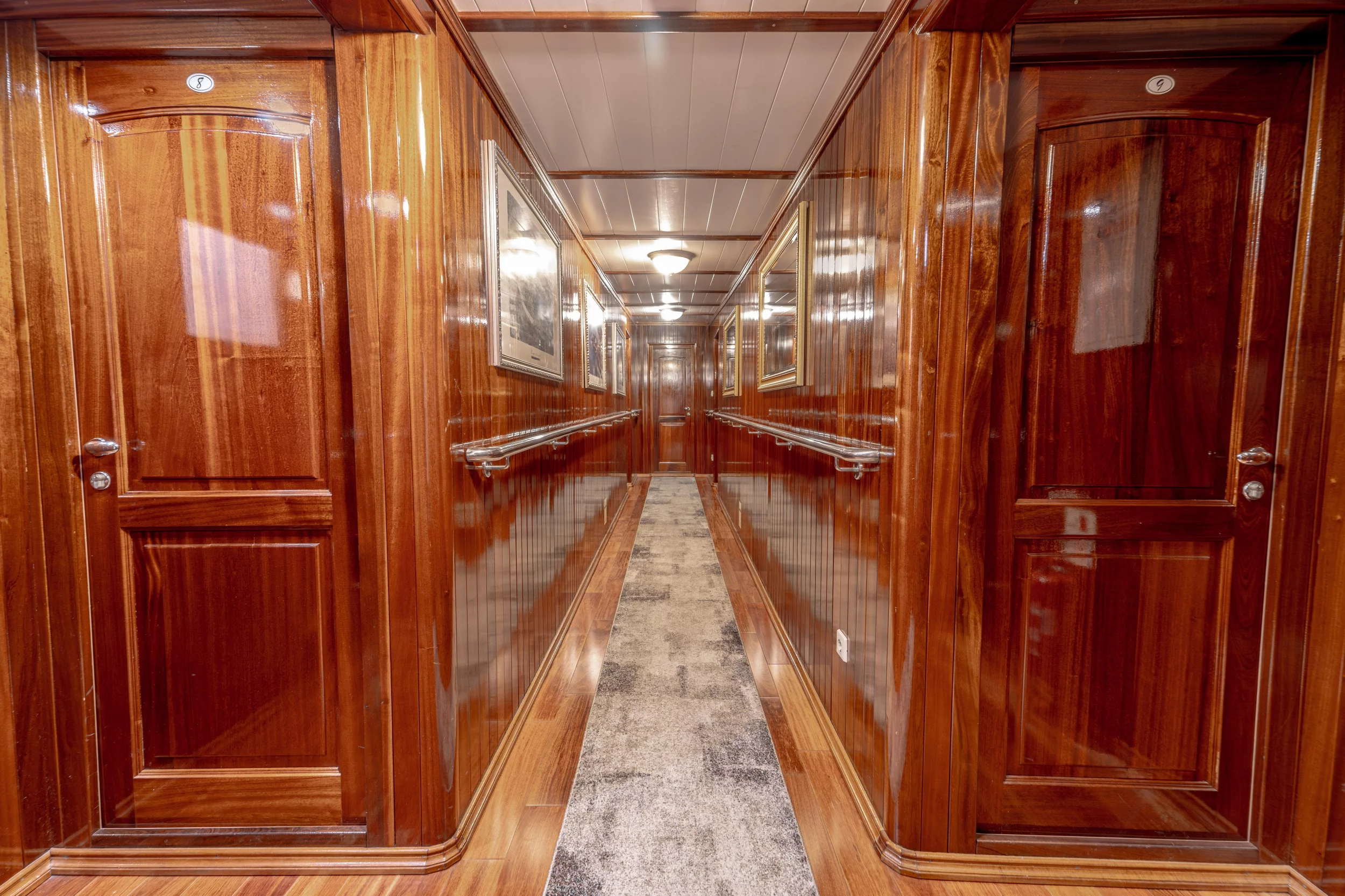 M/Y (Cesarica)  - 32