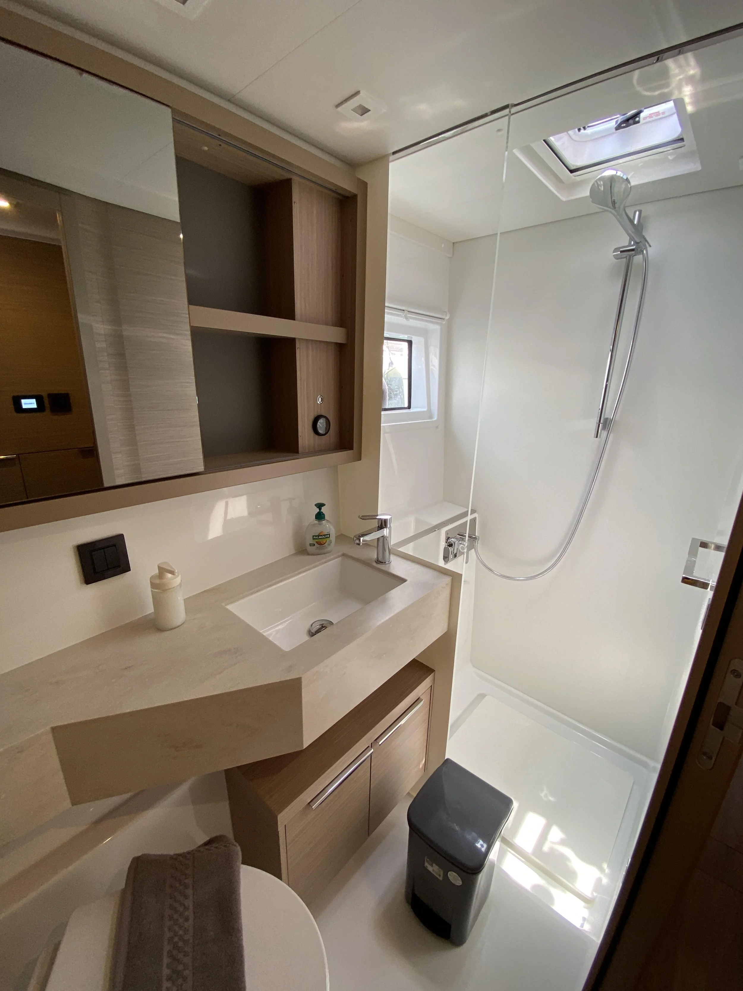Lagoon 46 (MOONDANCE (, , watermaker) Skippered Only)  - 3