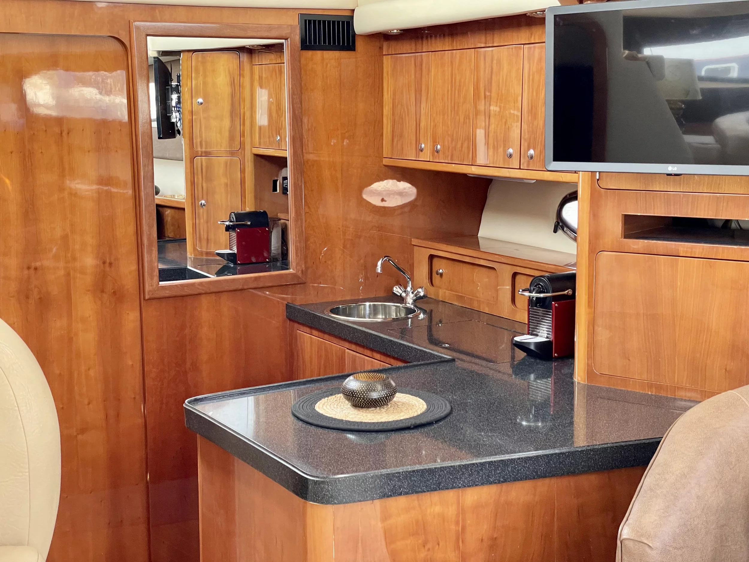 Regal 4080 Flybridge (Lady B)  - 3