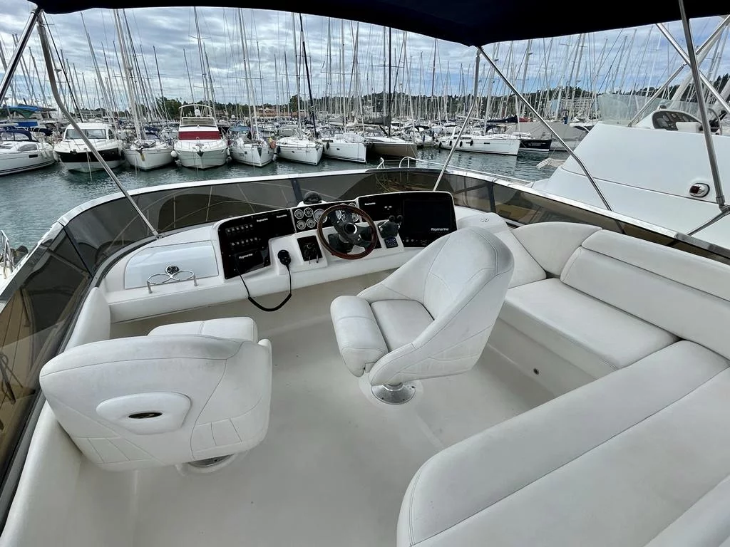 Regal 4080 Flybridge (Lady B)  - 1