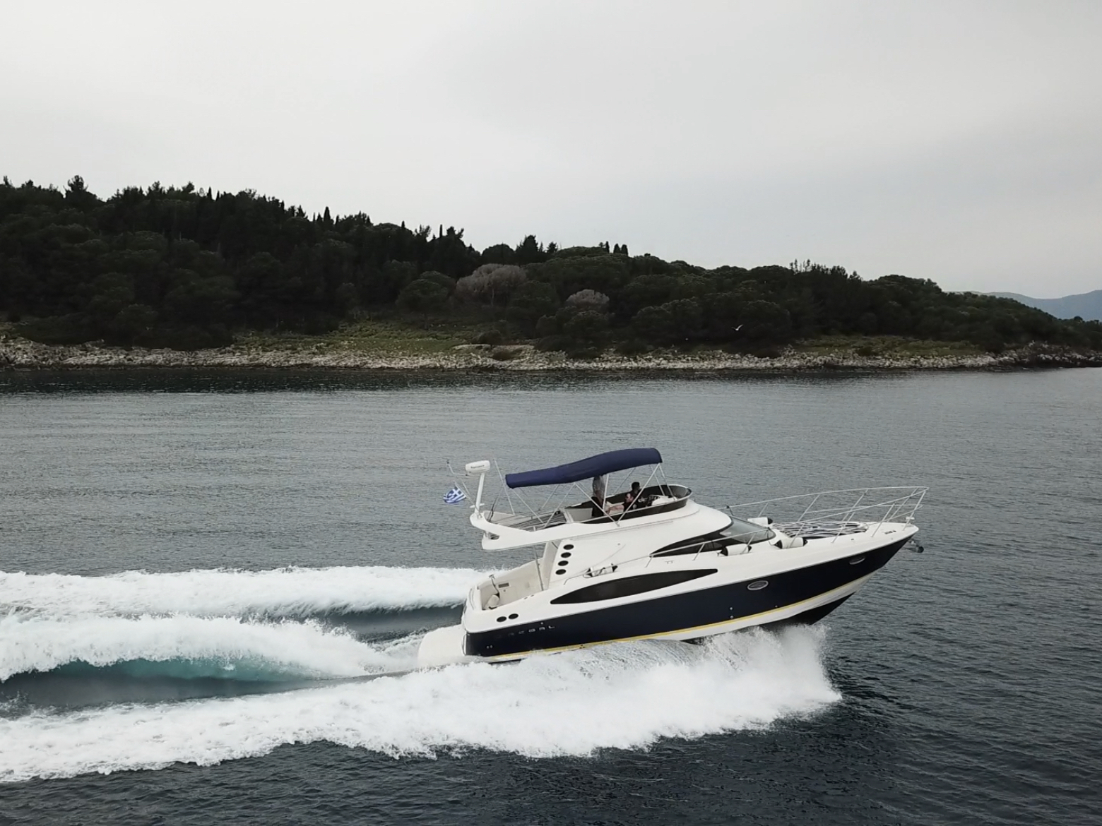 Photo #6 - Regal 4080 Flybridge (Lady B) en Corfú - 62054