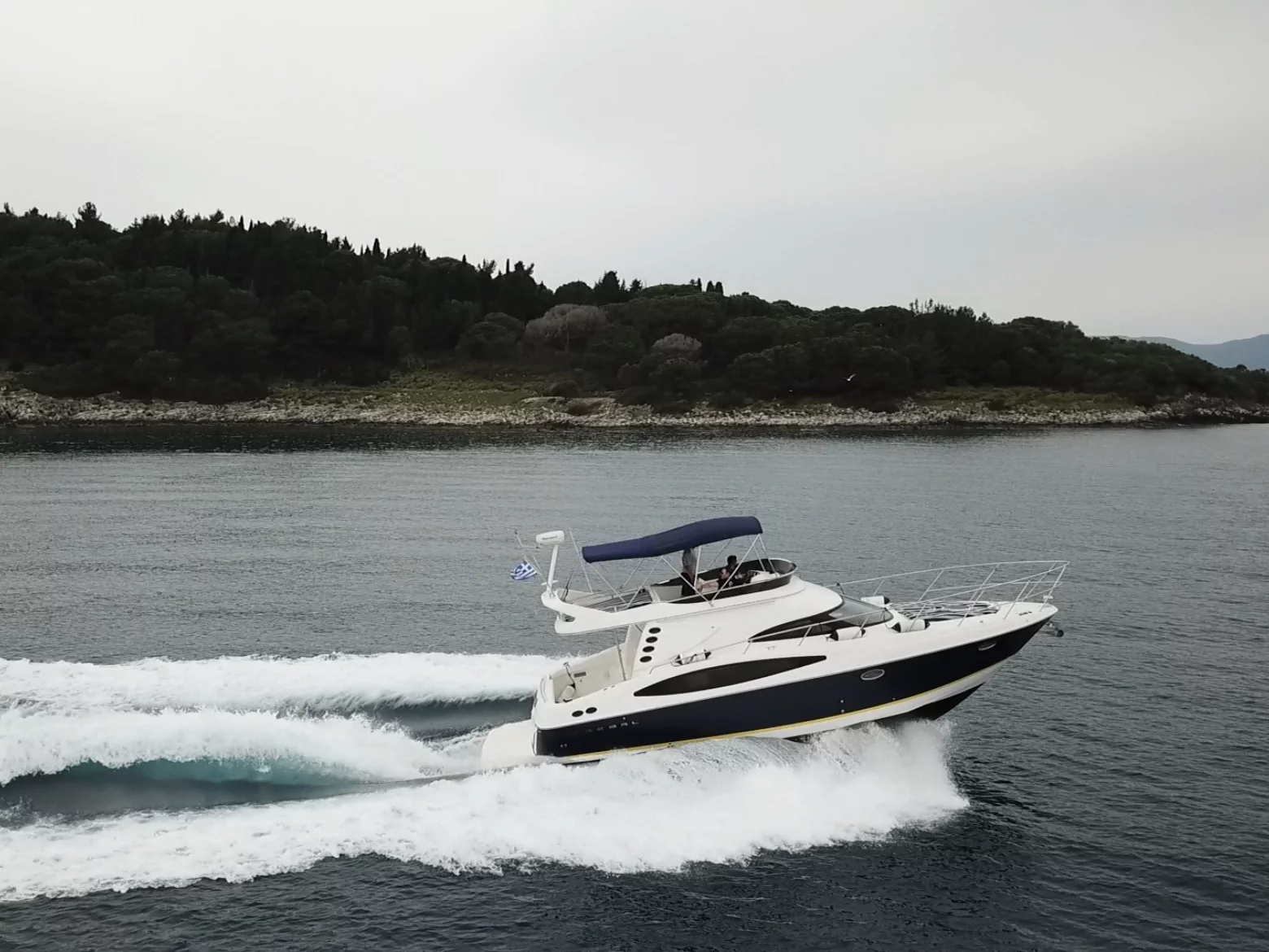 Regal 4080 Flybridge (Lady B)  - 5