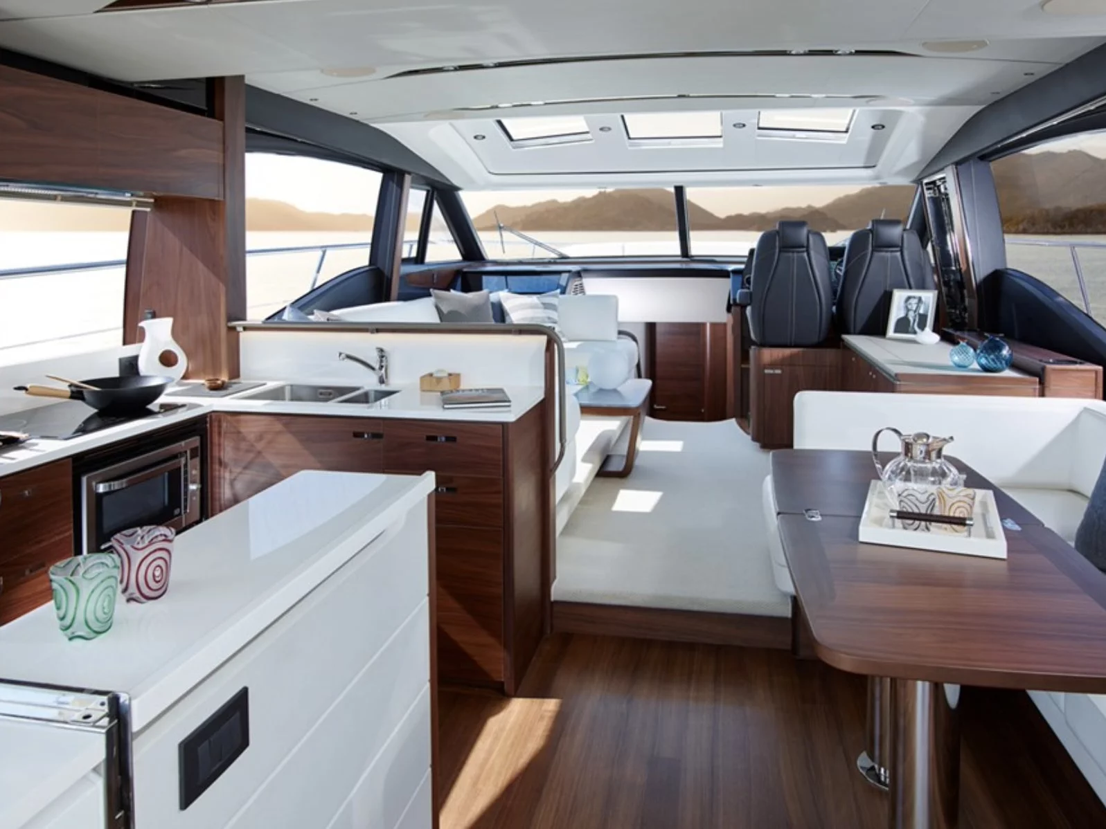 Princess S65 Sport Flybridge (Far & Away)  - 10