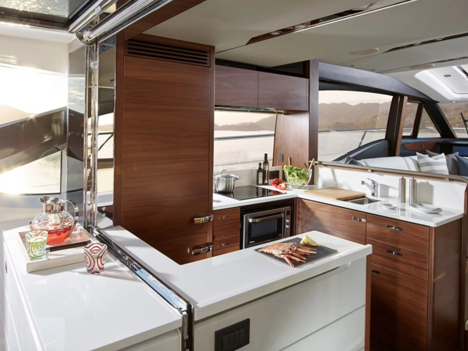Princess S65 Sport Flybridge (Far & Away)  - 11