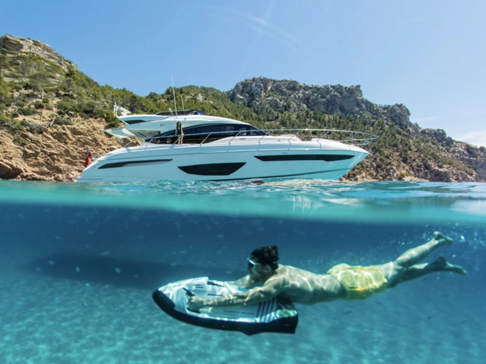 Princess S65 Sport Flybridge (Far & Away)  - 15