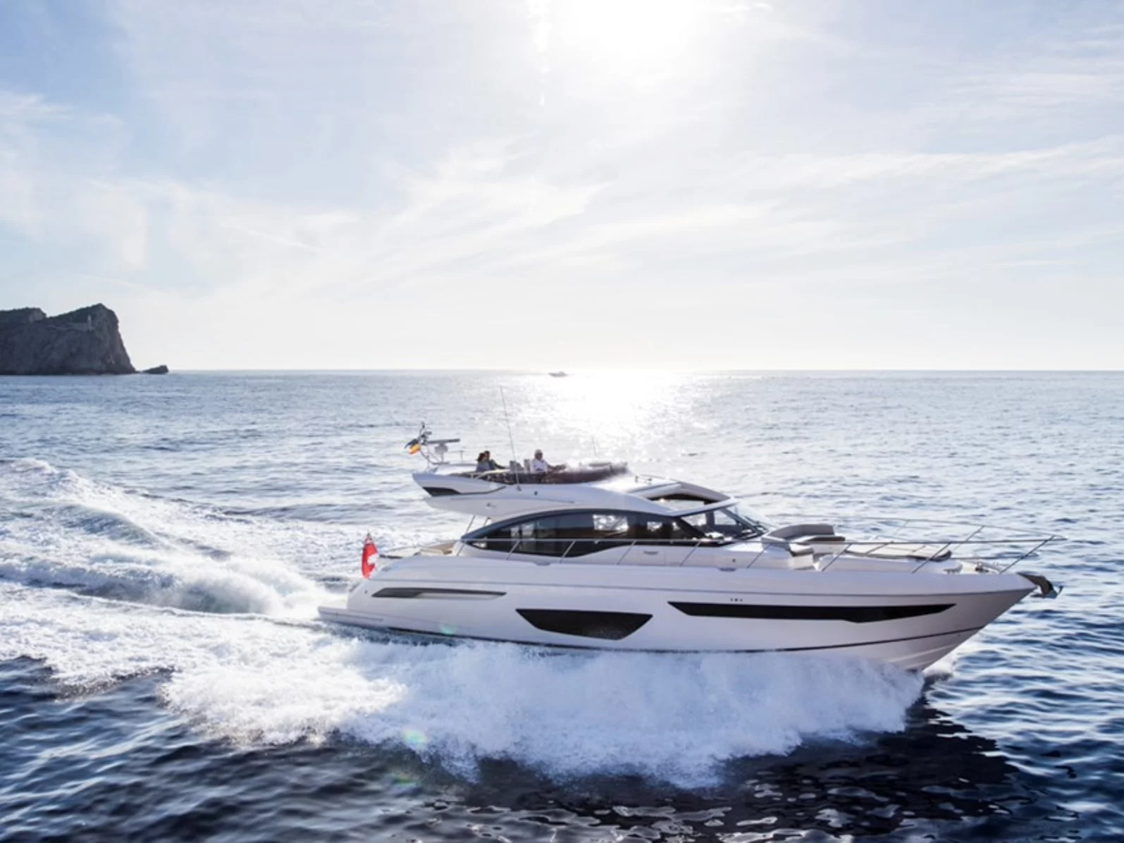 Princess S65 Sport Flybridge (Far & Away)  - 7