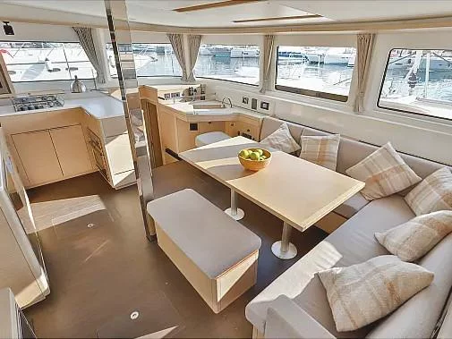 Lagoon 46 (St. Tatiana) Interior image - 5