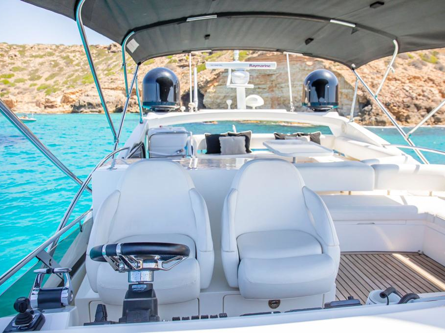 Photo #4 - Sunseeker Manhattan 63 (Midnight Summer Dream) in Palma - 61212