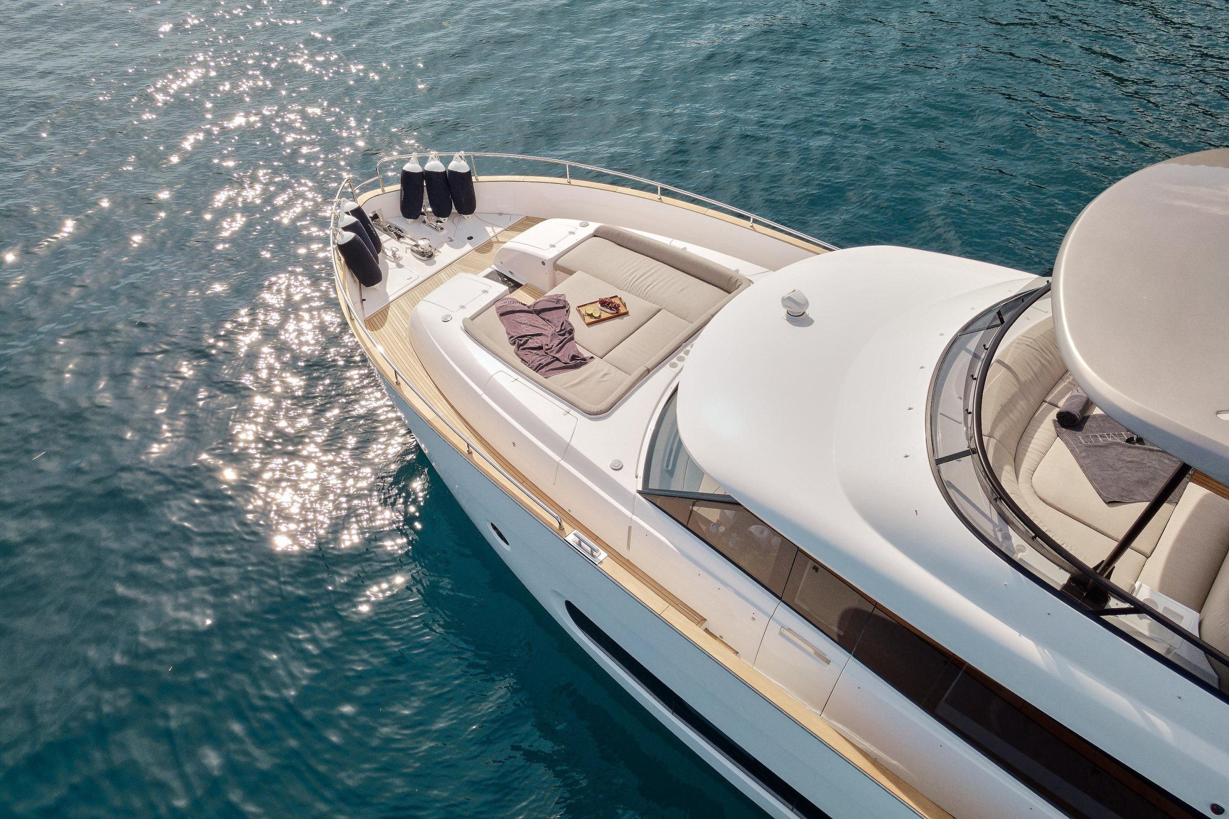 Photo #71 - Azimut Magellano 66 (AVA II) en Podstrana - 61362