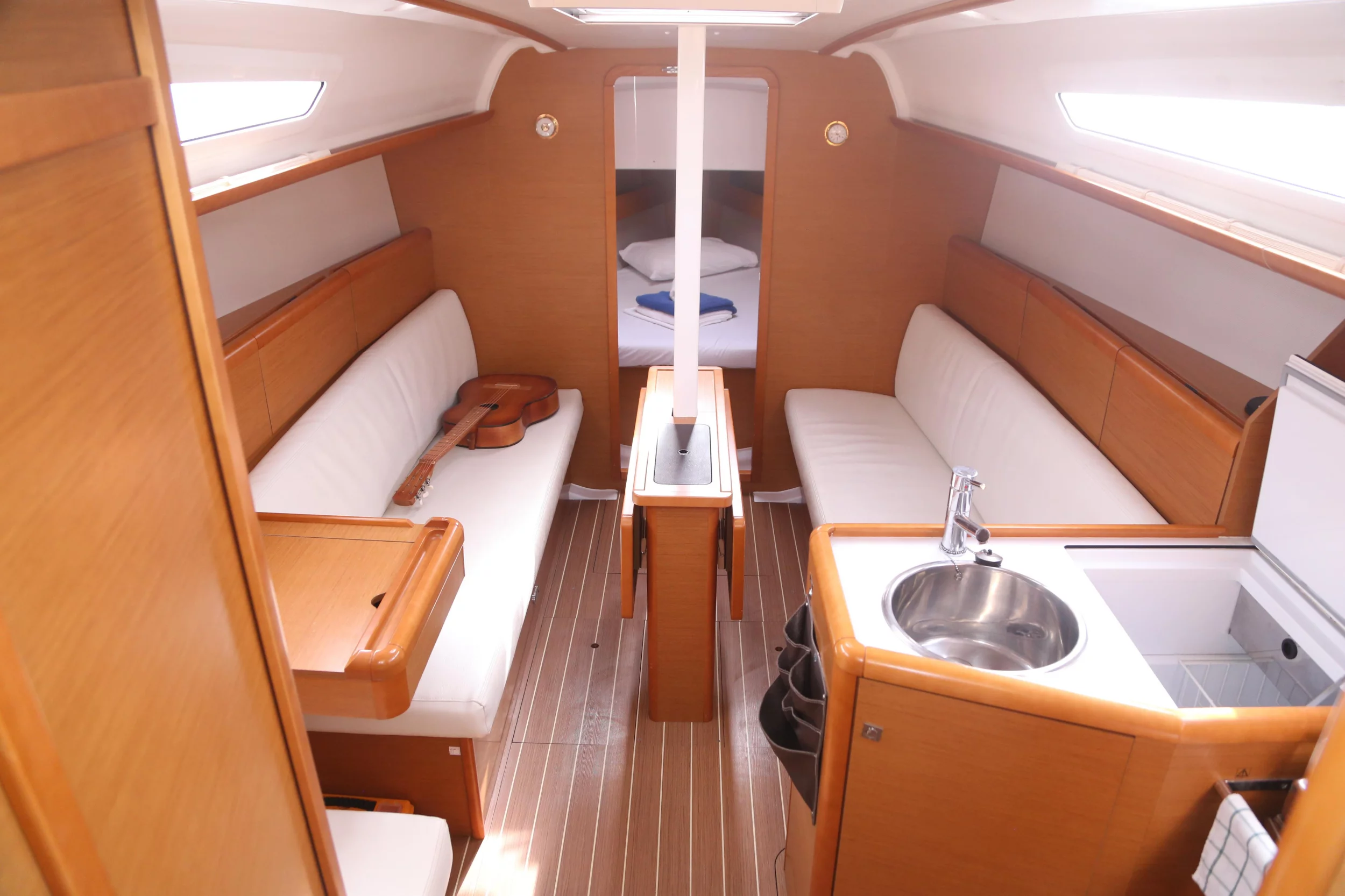 Sun Odyssey 33i (Afroessa)  - 4