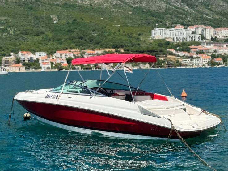 Photo #4 - Regal 2250 (Red Hood) en Split - 61246