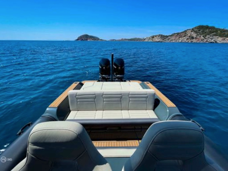 Photo #3 - Rock Marine 36 (Andiamo) in Kalyvia Thorikou - 61792