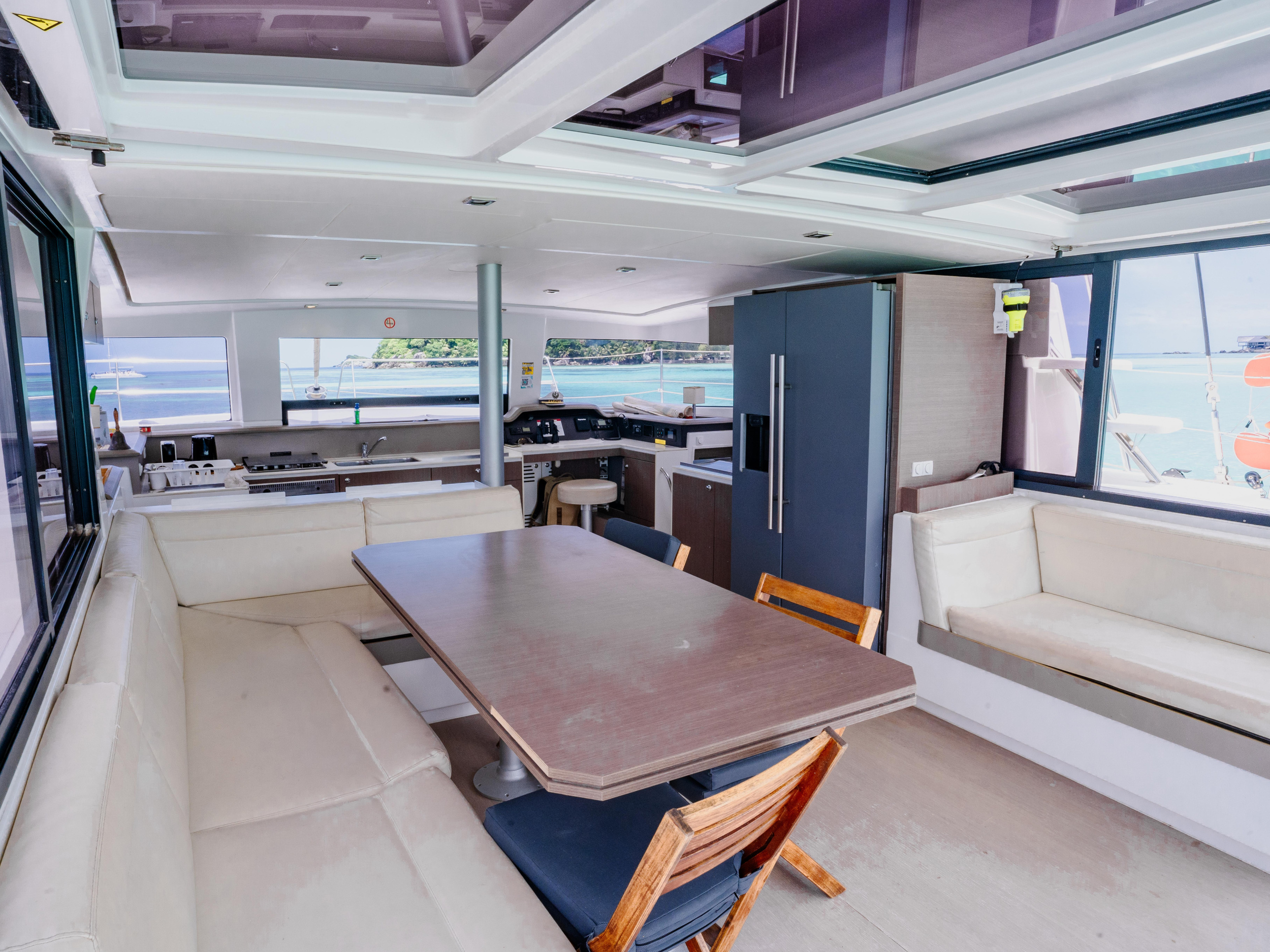 Photo #4 - Bali 4.3 (Antares) in Mahe - 61379