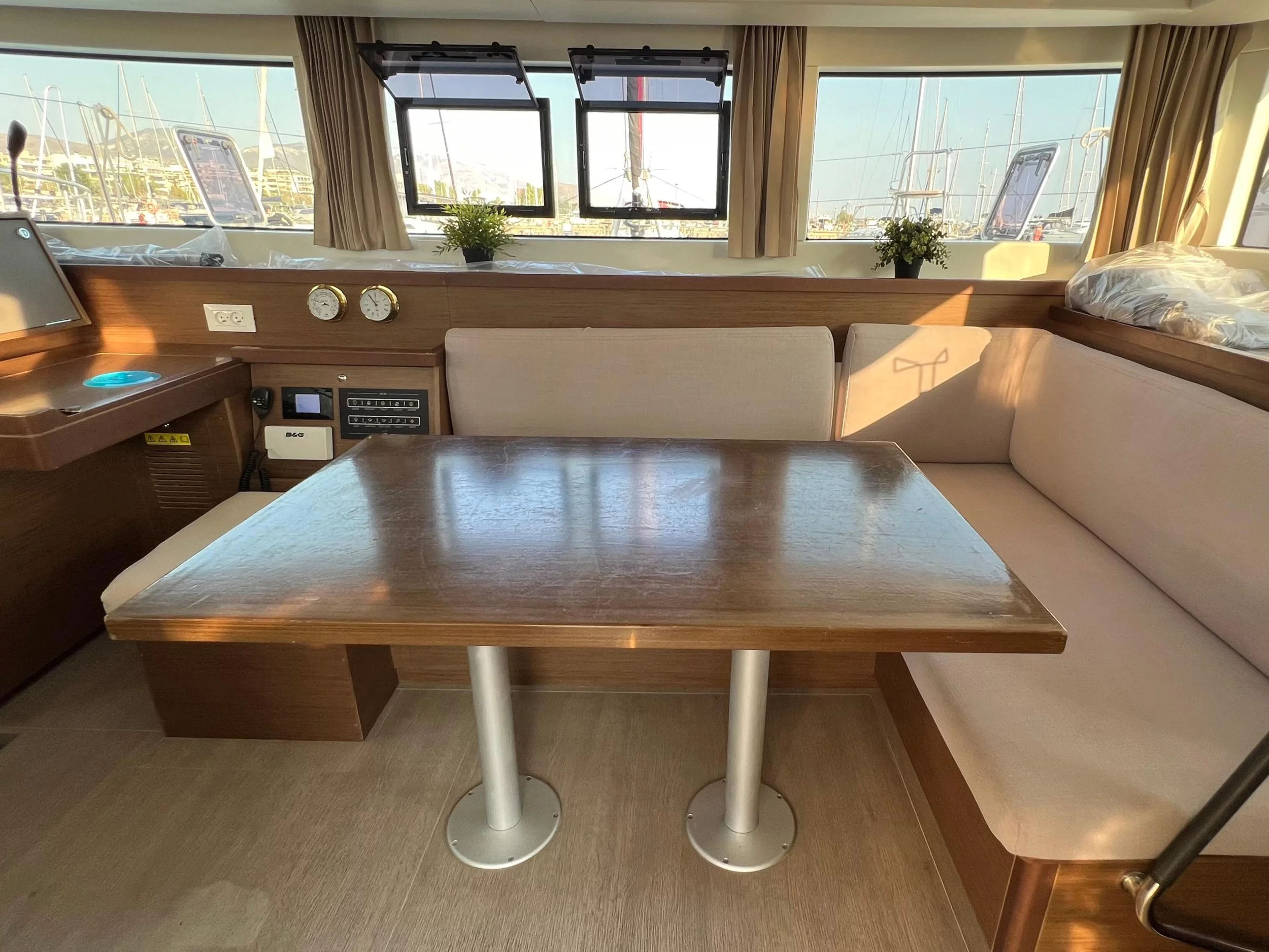 Lagoon 40 (Andromeda) Interior image - 2