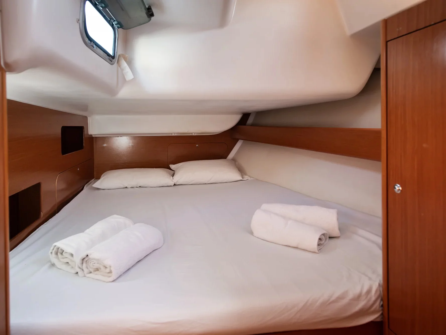 Beneteau Cyclades 43.4 (Eloise)  - 13