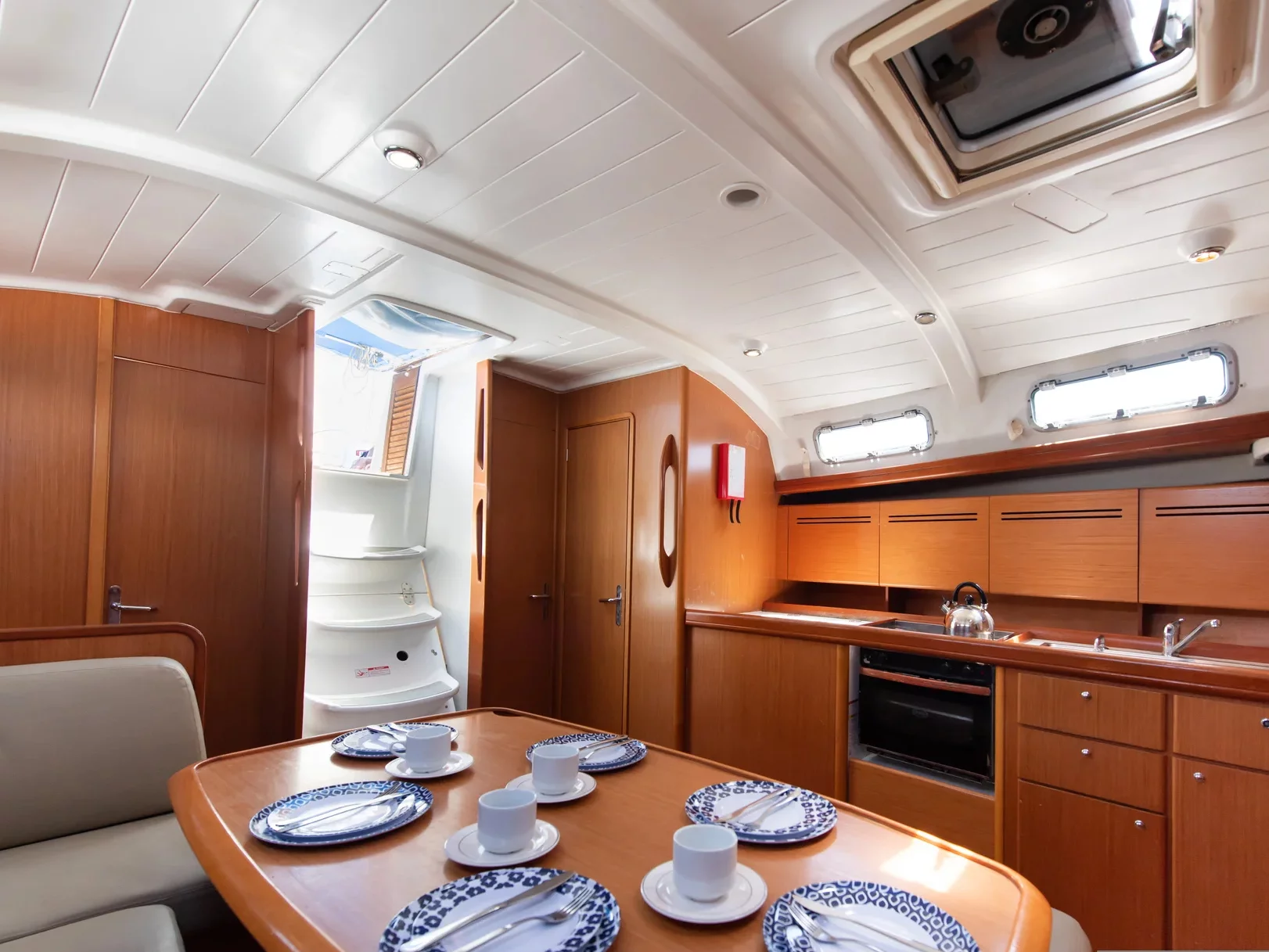 Beneteau Cyclades 43.4 (Eloise)  - 8