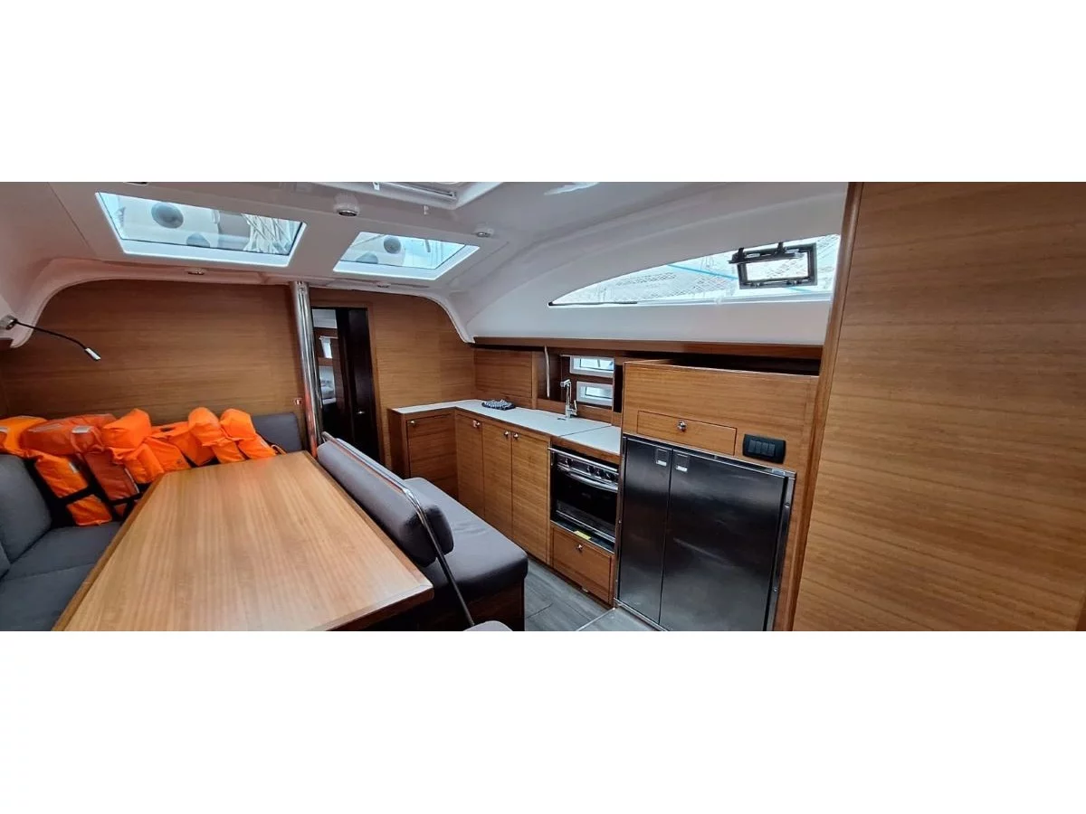 Elan Impression 45 (ZEBA) Interior image - 12