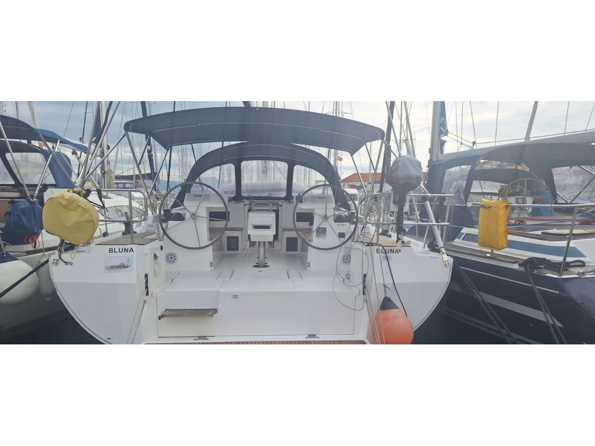 Photo #1 - Bavaria C45 (Bluna) in Trogir - 20151