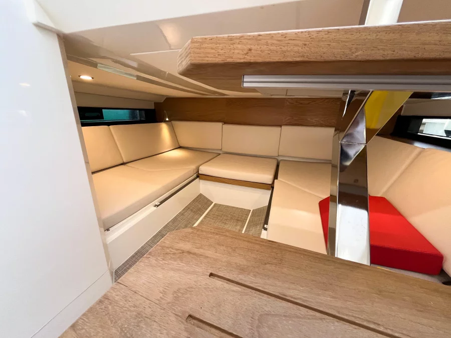 De Antonio D36 (Ana) Interior image - 9