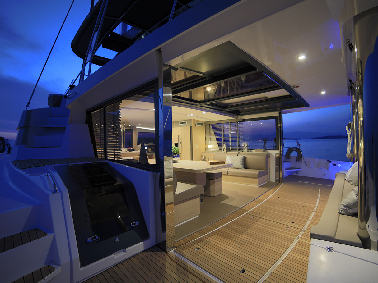 Photo #7 - Bali 5.4 (New Horizons 3) en Athènes - 61329