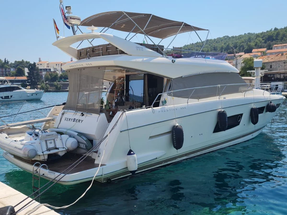Prestige 550 Fly (Very Bery)  - 4