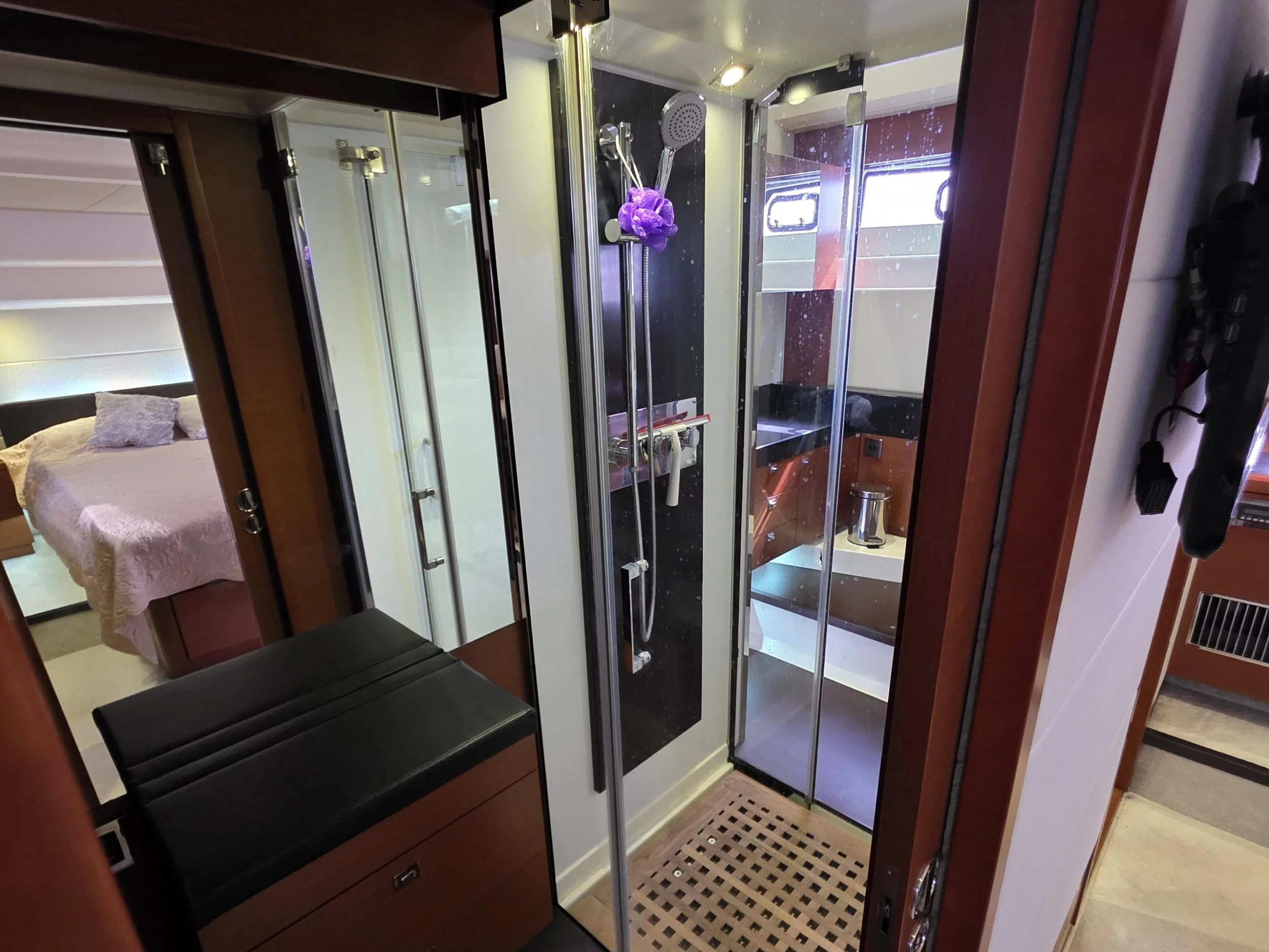 Prestige 550 Fly (Very Bery)  - 15