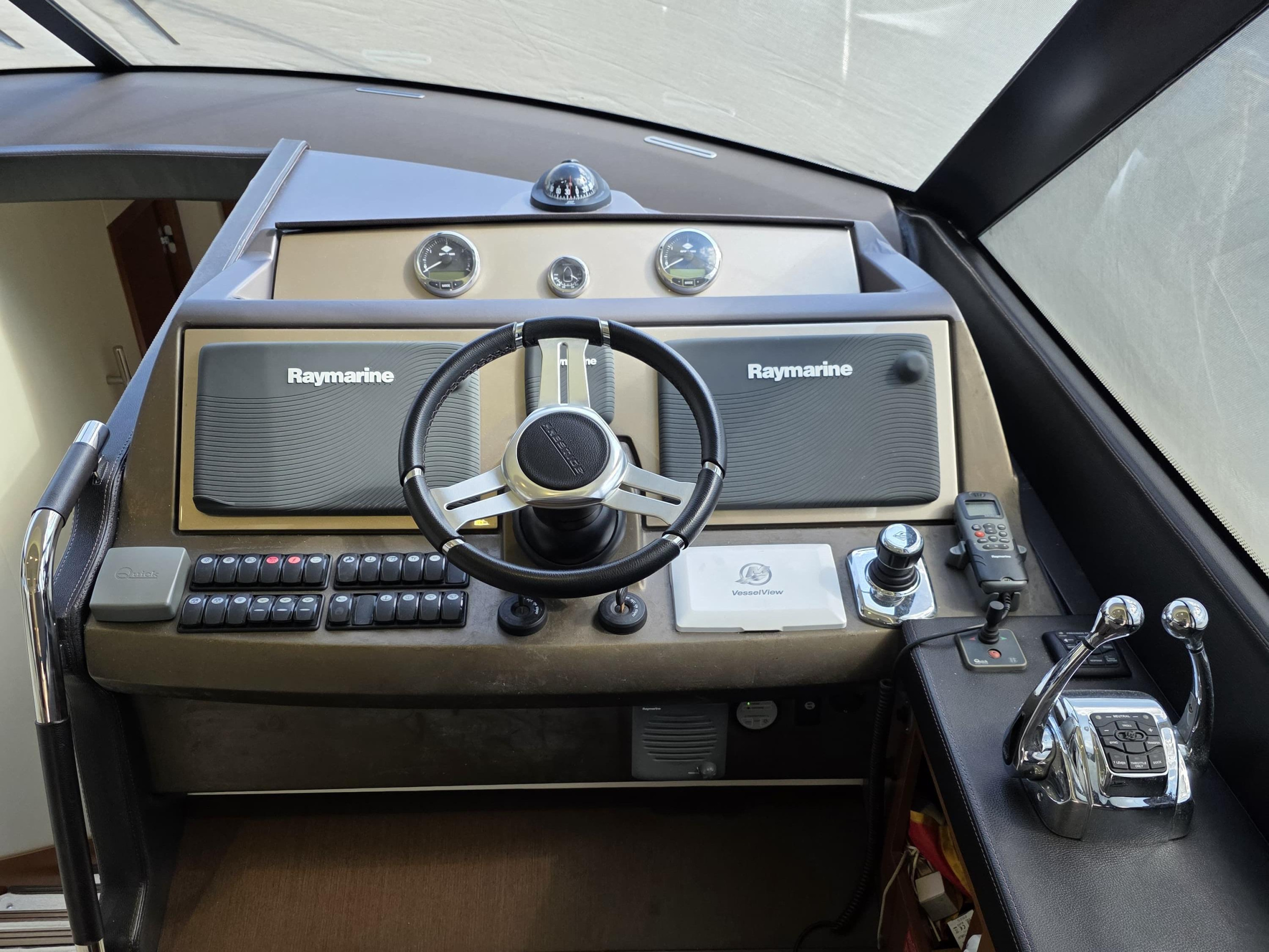Photo #7 - Prestige 550 Fly (Very Bery) in Primosten - 61326