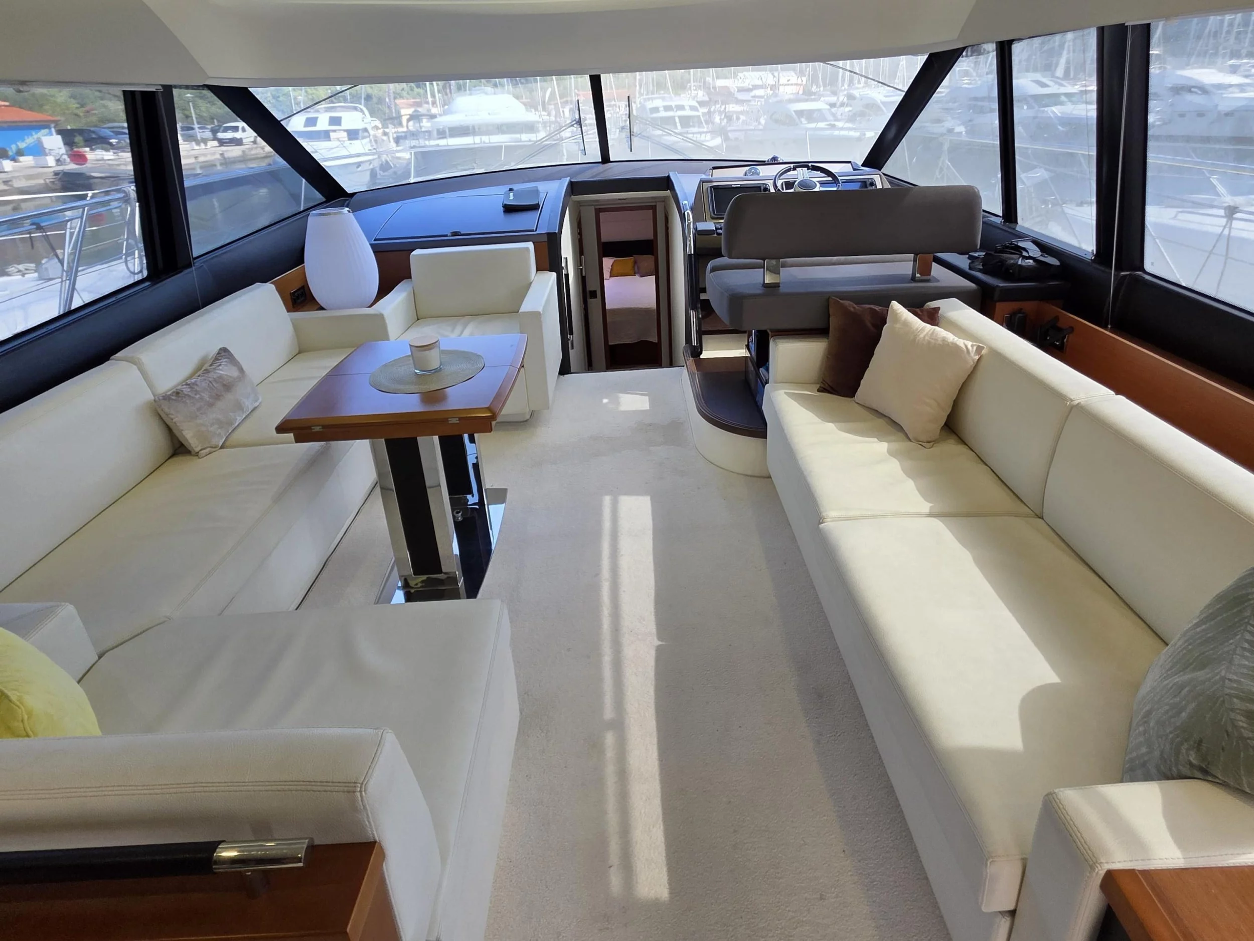 Prestige 550 Fly (Very Bery)  - 25