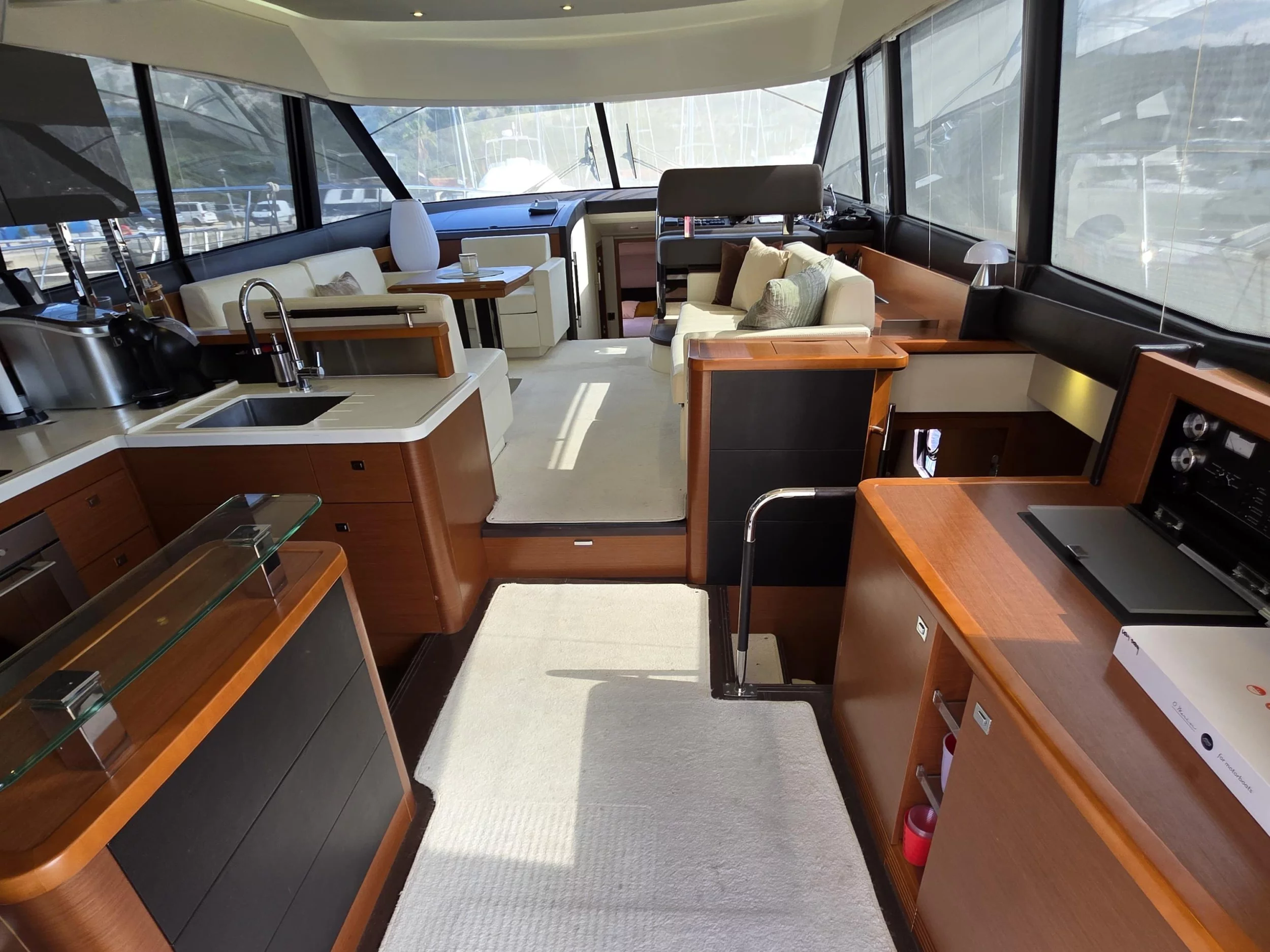 Prestige 550 Fly (Very Bery)  - 13