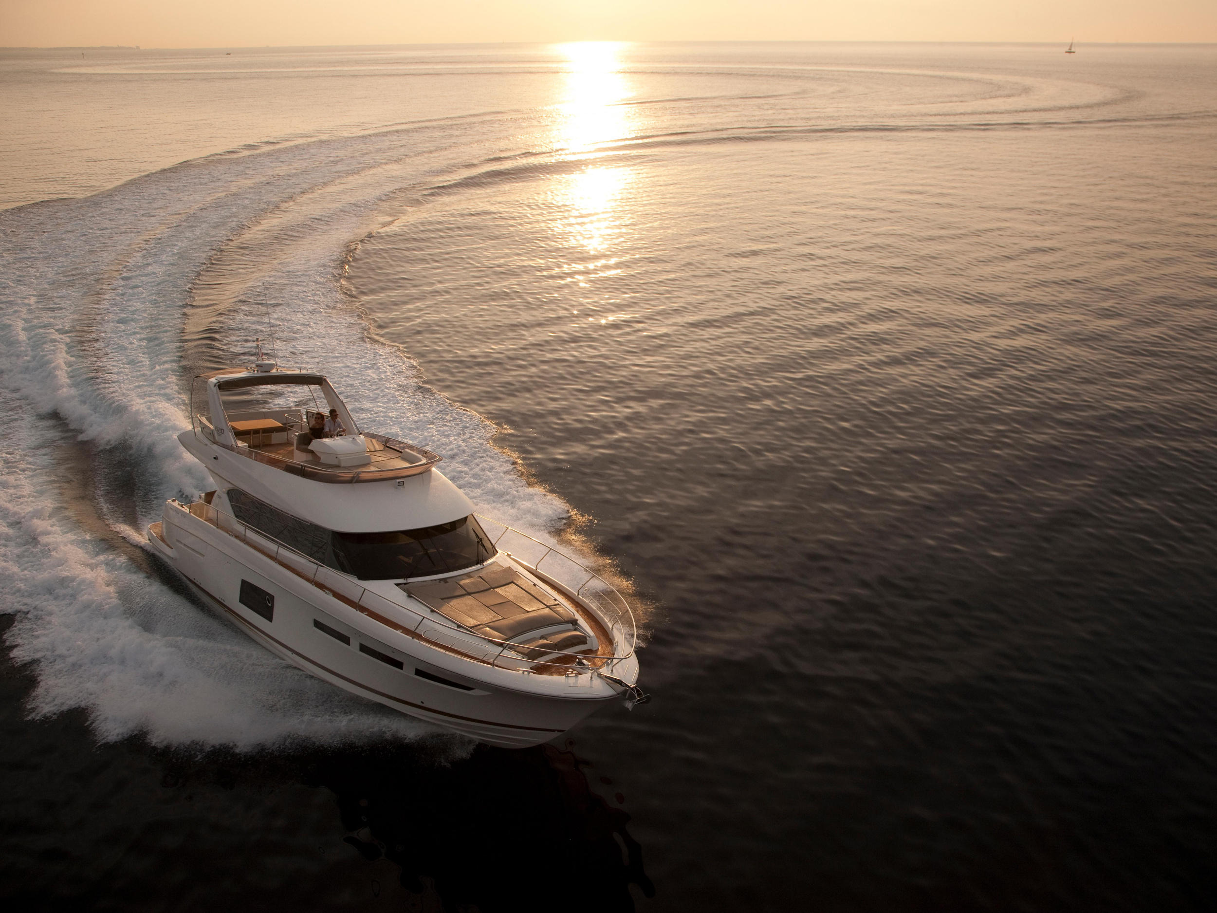Photo #8 - Prestige 620 (Kismet) in Male - 63349