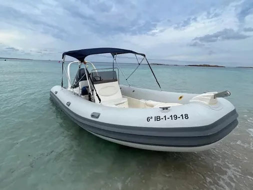 Zodiac Medline 650 (Narai) Interior image - 3