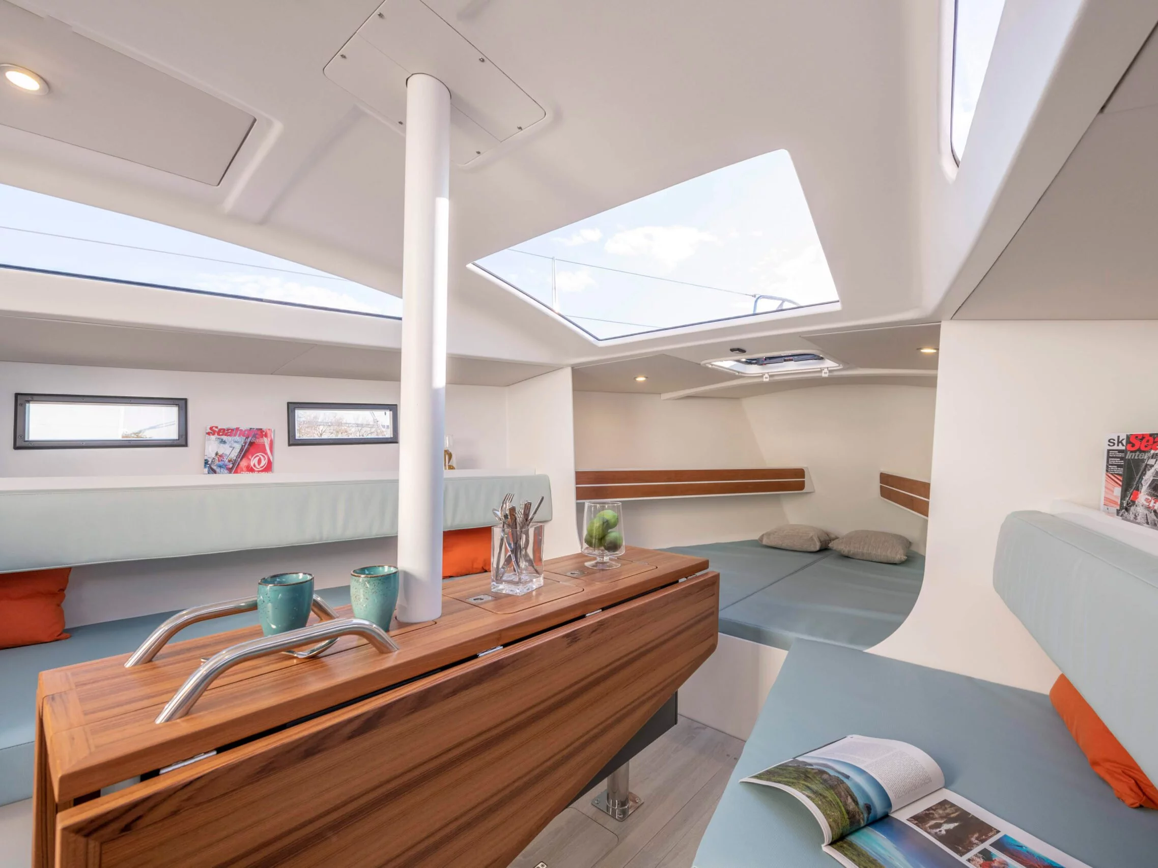 RM 890+ (LUCKY SAILOR) Interior image - 9
