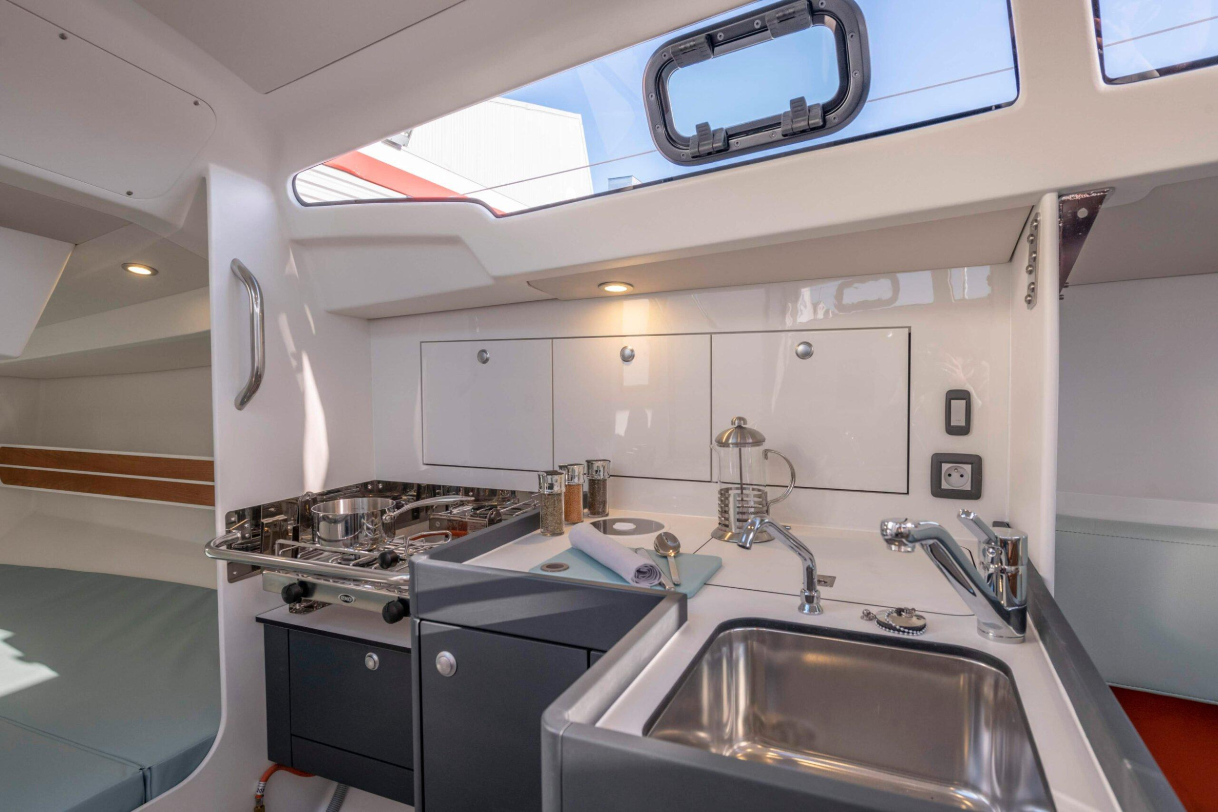 Photo #3 - RM 890+ (LUCKY SAILOR) in La Rochelle - 61426
