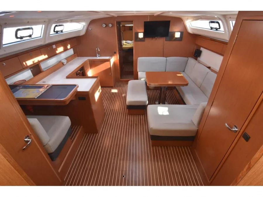 Bavaria 51 (TBA) Interior image - 1