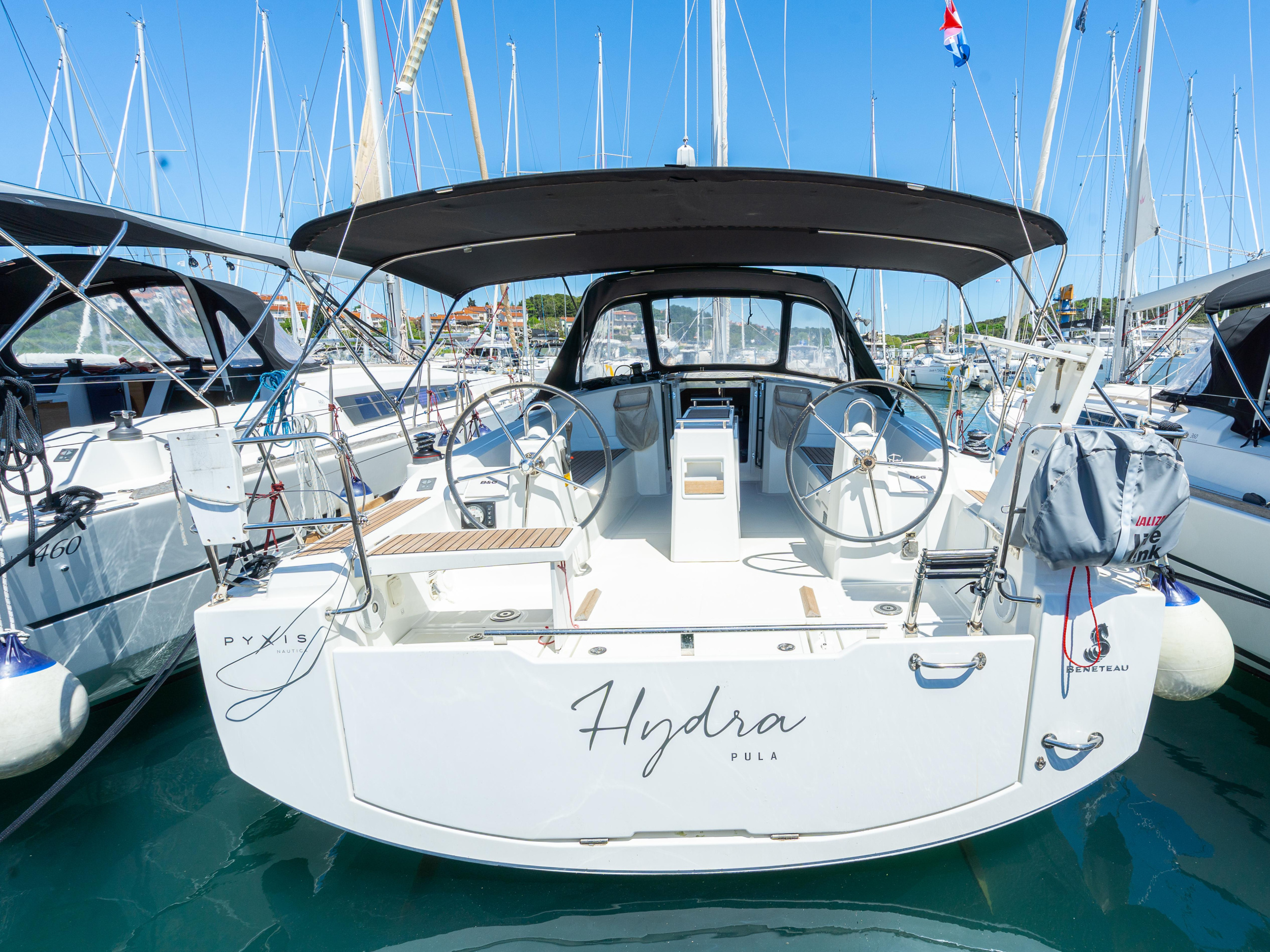 Photo #15 - Oceanis 38.1 (Hydra) in Pula - 23370