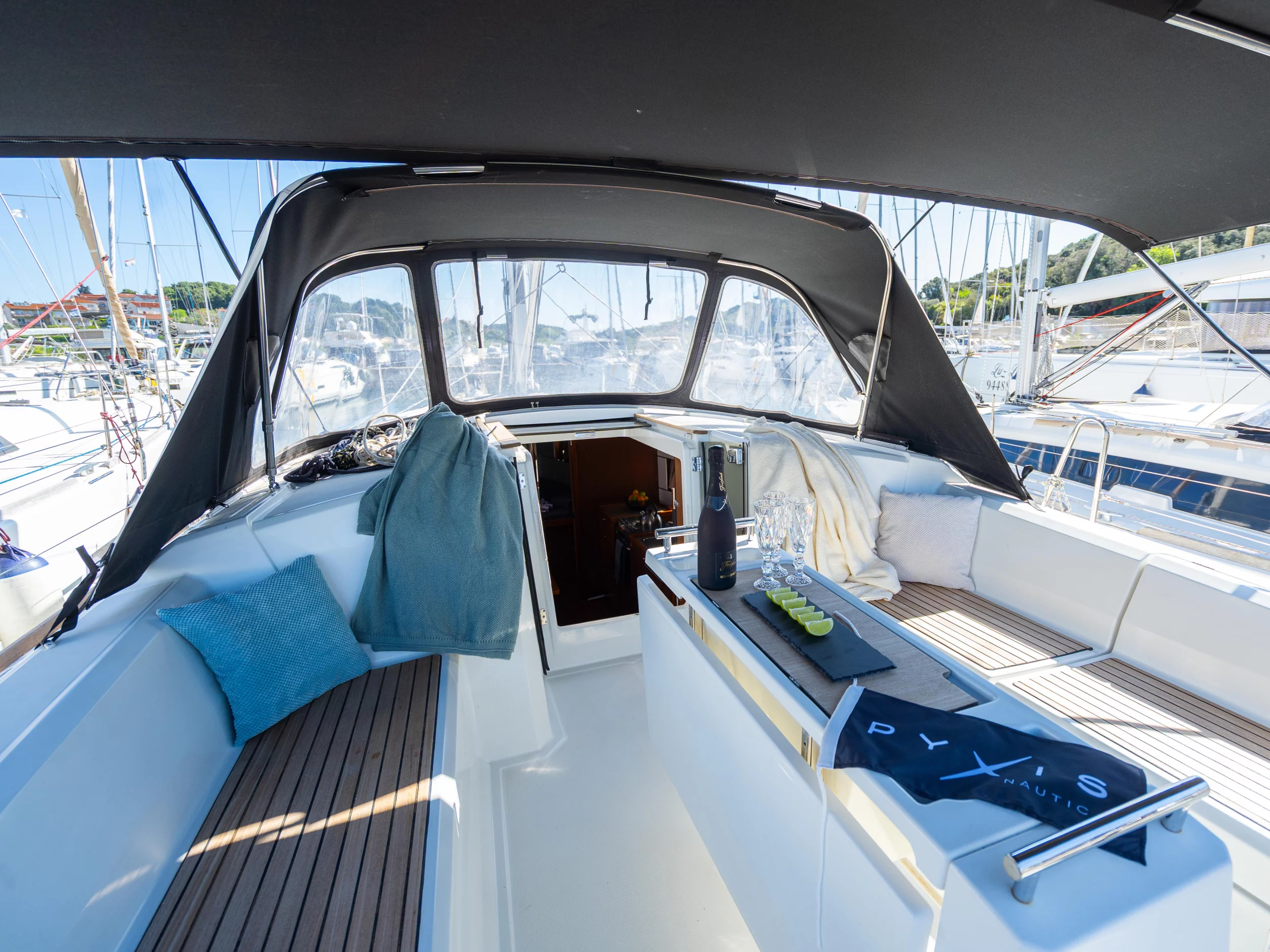 Oceanis 38.1 (Hydra)  - 11