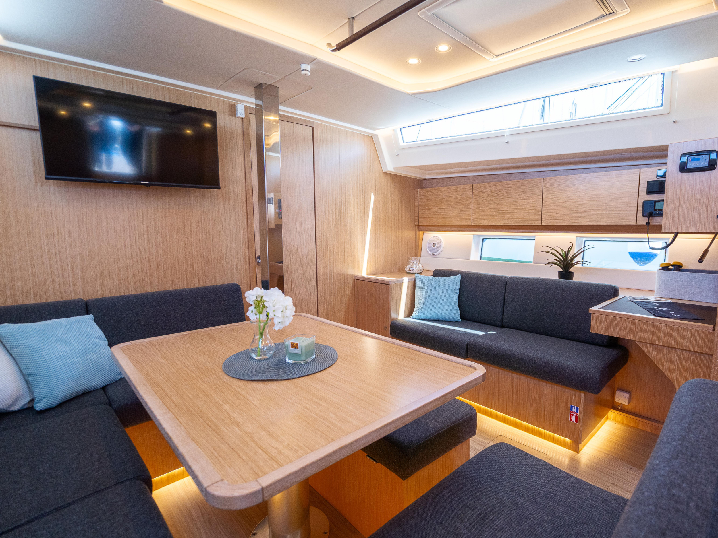 Photo #11 - Bavaria C45 Style (Aria) in Pula - 23365