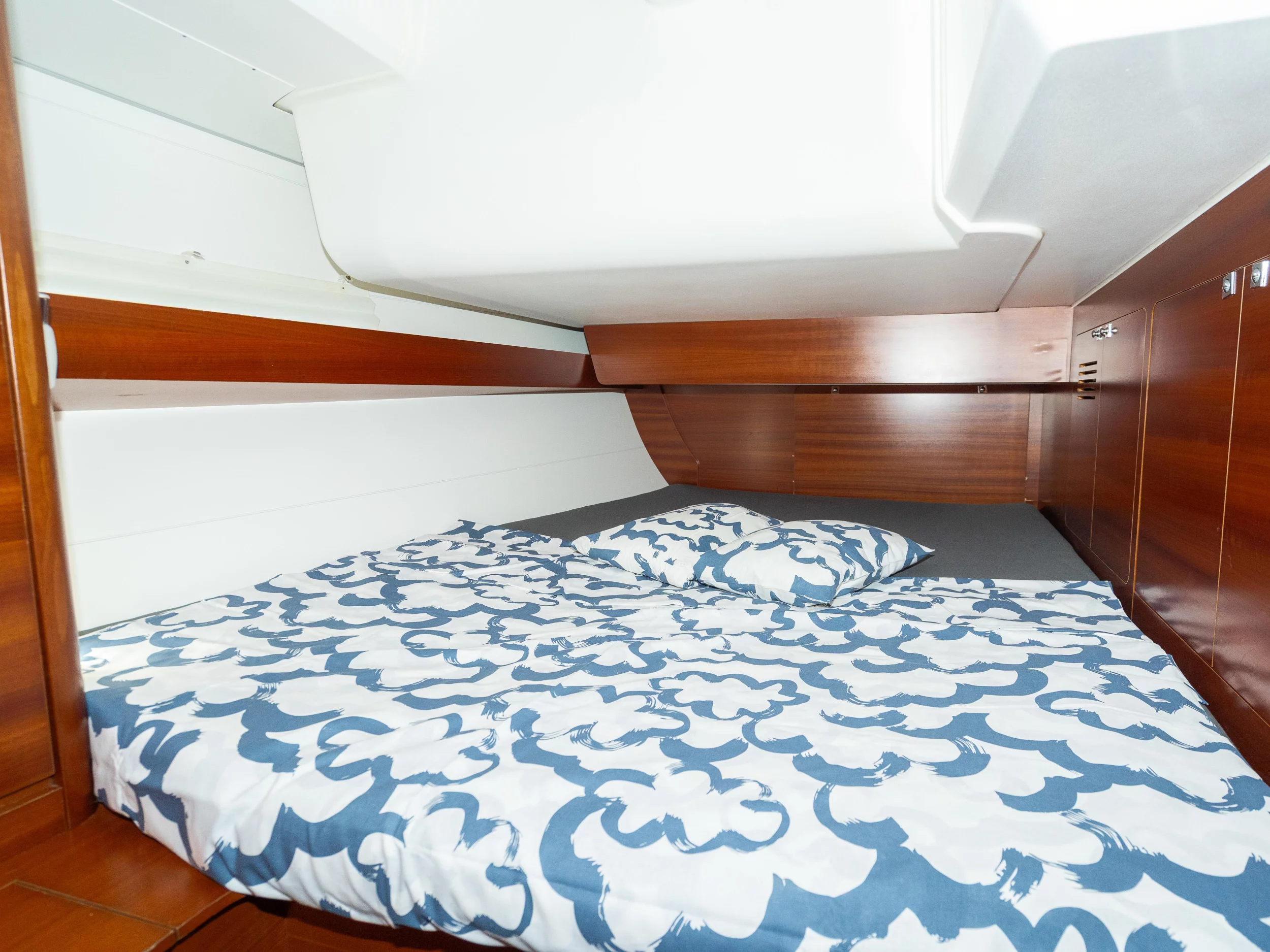Dufour 460 Grand Large (Cygnus)  - 23
