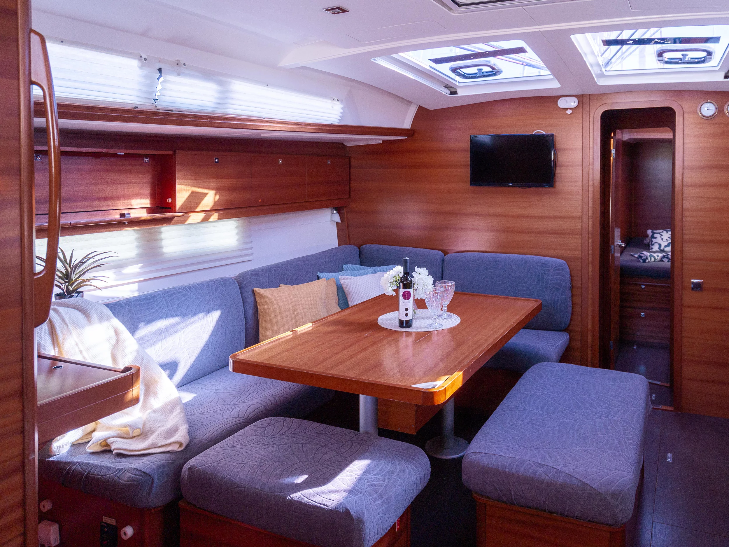 Dufour 460 Grand Large (Cygnus)  - 1