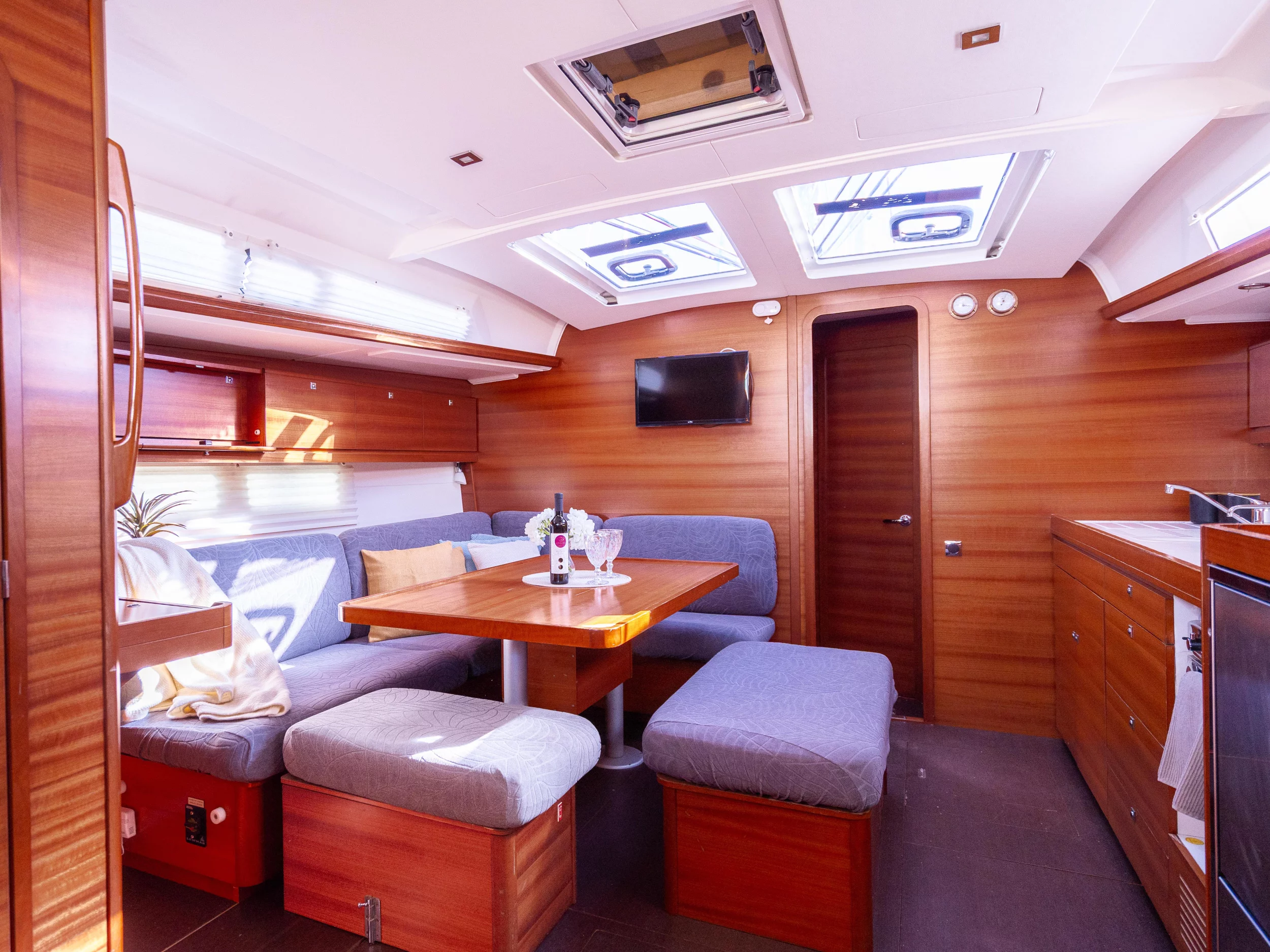 Dufour 460 Grand Large (Cygnus)  - 14