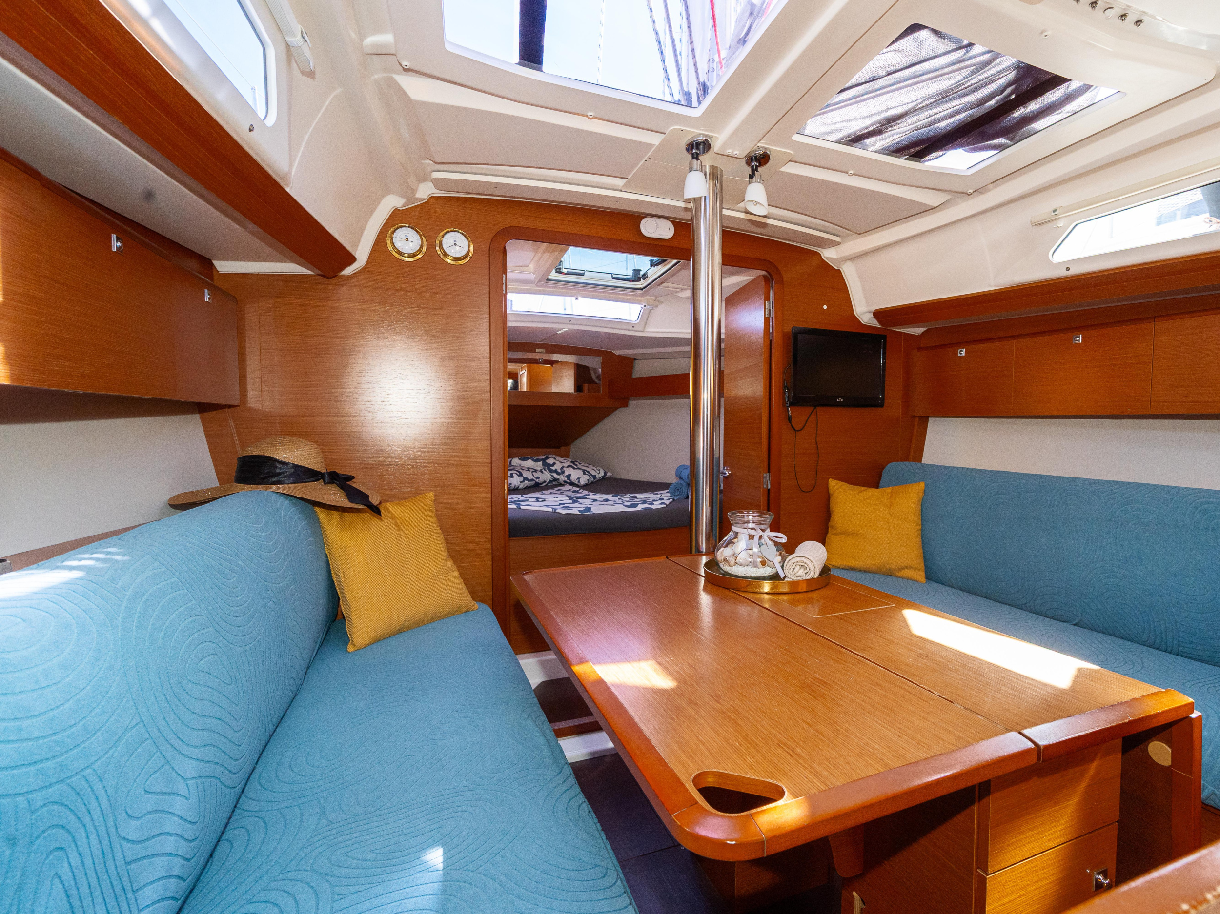 Photo #13 - Dufour 360 Grand Large (Draco) in Pula - 23371