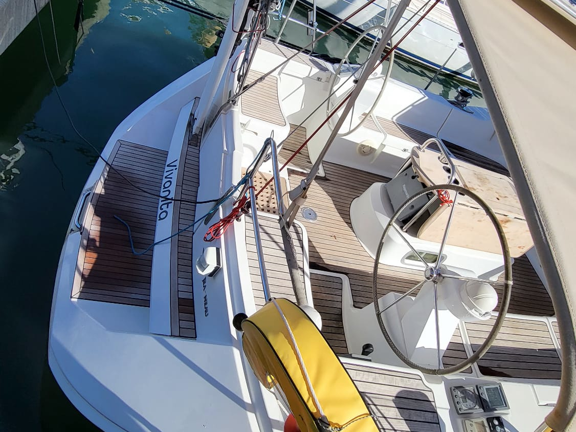 Photo #2 - Sun Odyssey 49 Performance (Vivanita) en Port Grimaud Sam - 20354