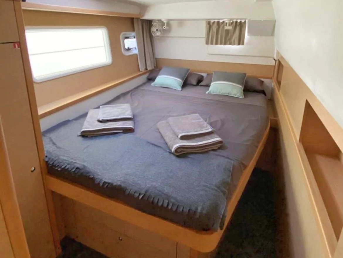 Lagoon 400 S2 (Esmeralda) Interior image - 9