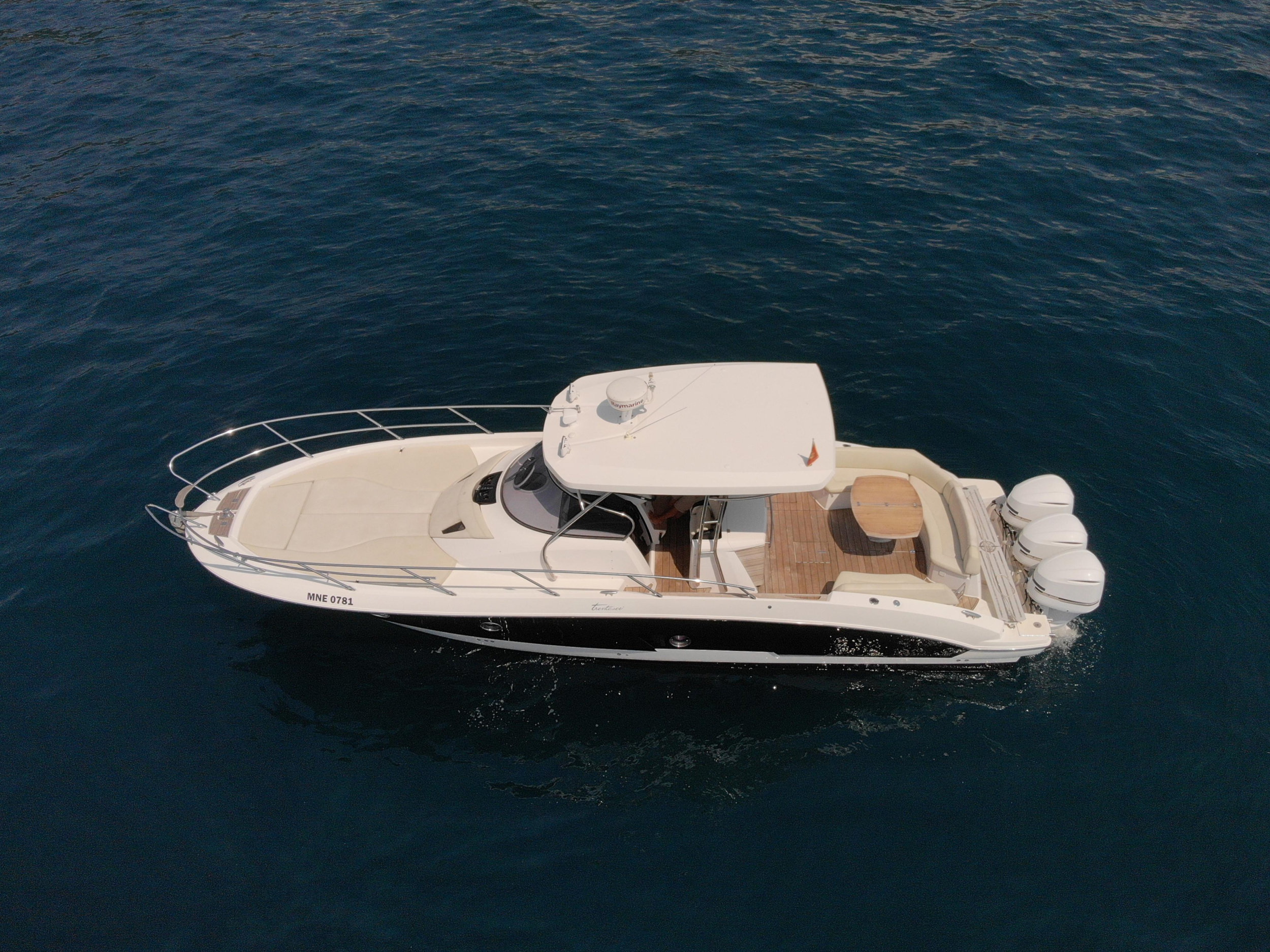 Photo #6 - Key Largo 36 (Zefirka) in Tivat - 61681