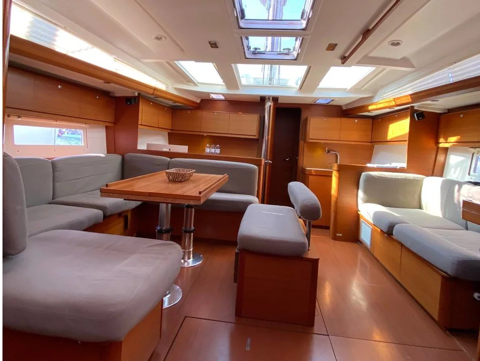 Dufour 500 Grand Large (Maestro S) Interior image - 1