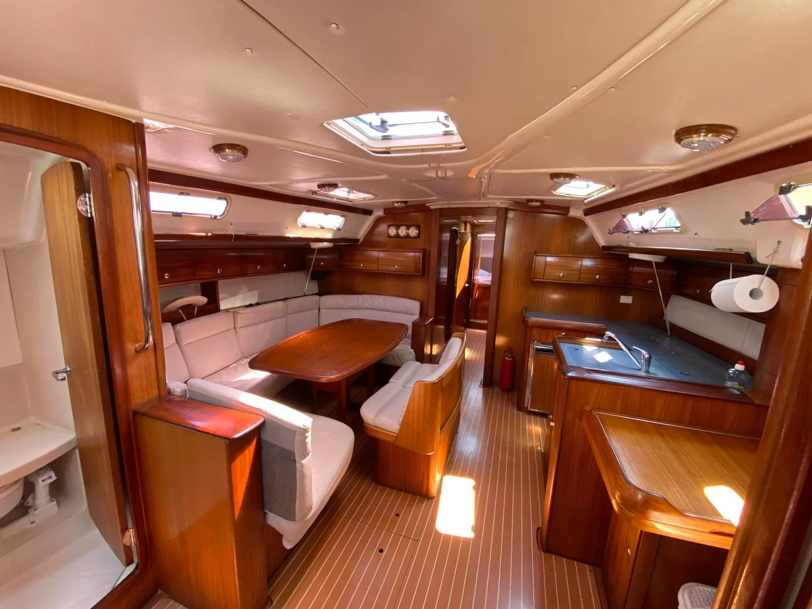 Bavaria 49 (Javelin) Interior image - 2