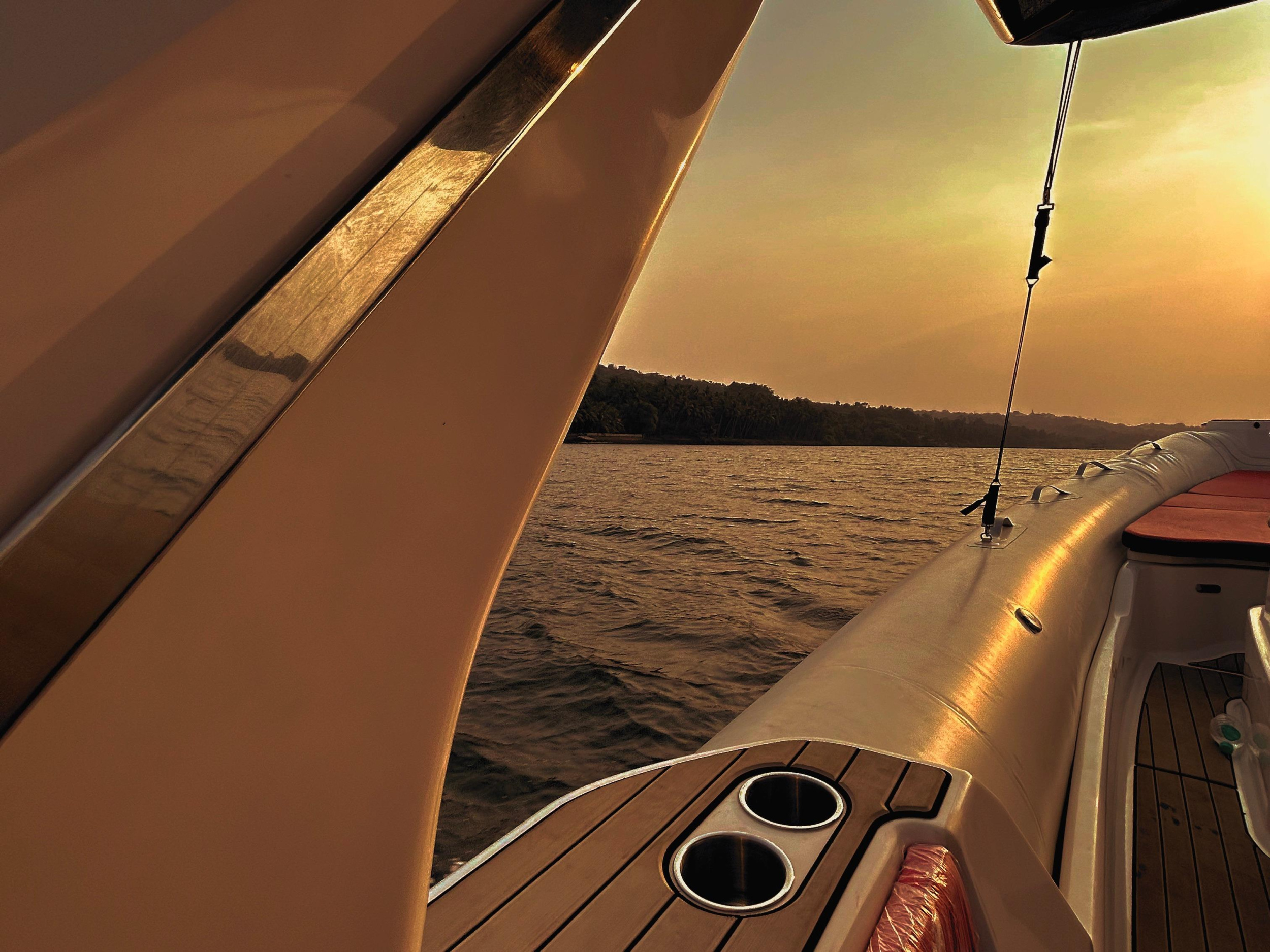 Photo #225 - ZODIAC MEDLINE 7.50 (WHITE PEARL) in Ajaccio - 61009