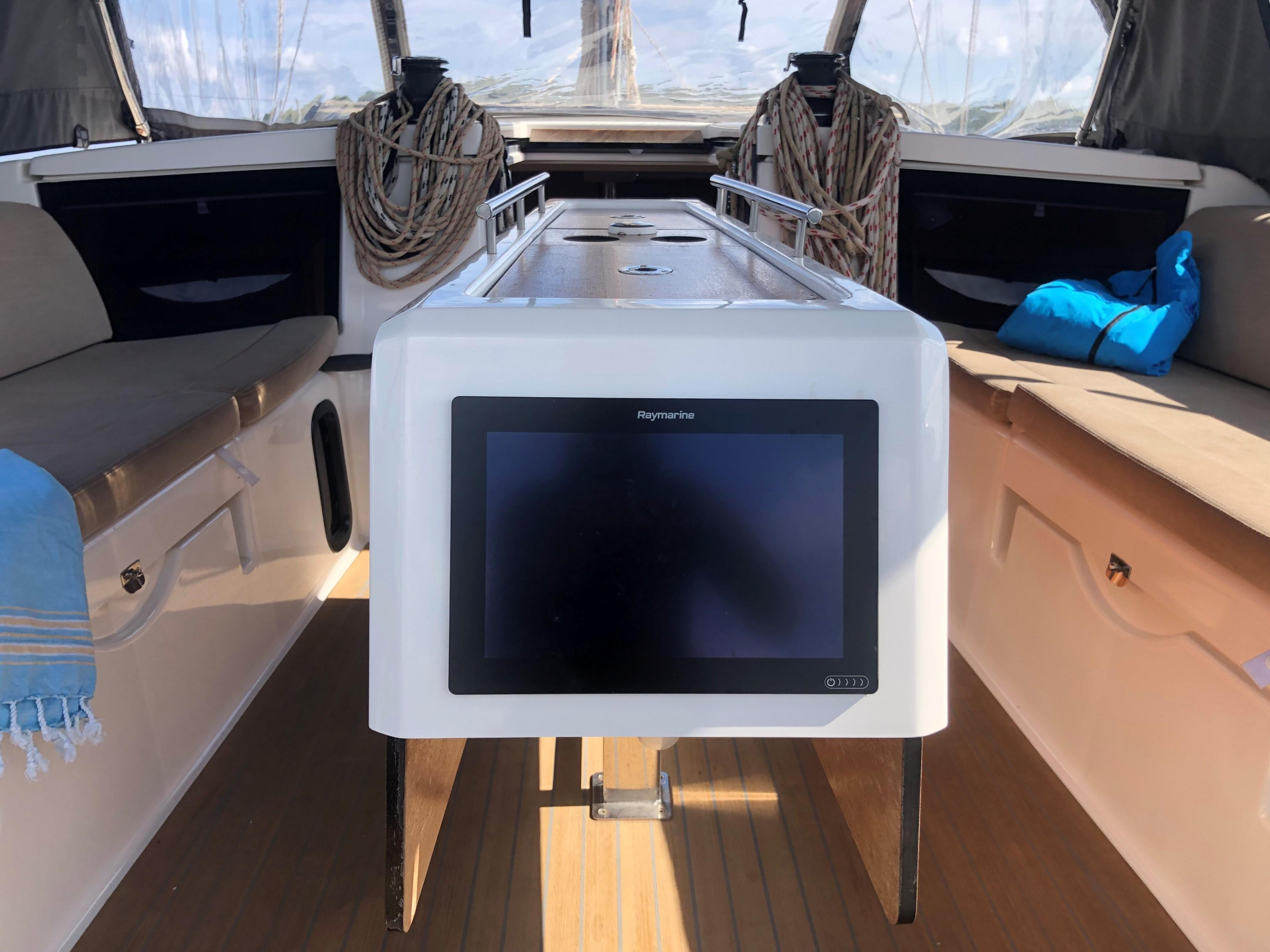 Photo #20 - Dufour 430 Grand Large (Billywig) en Porto Rotondo - 12540