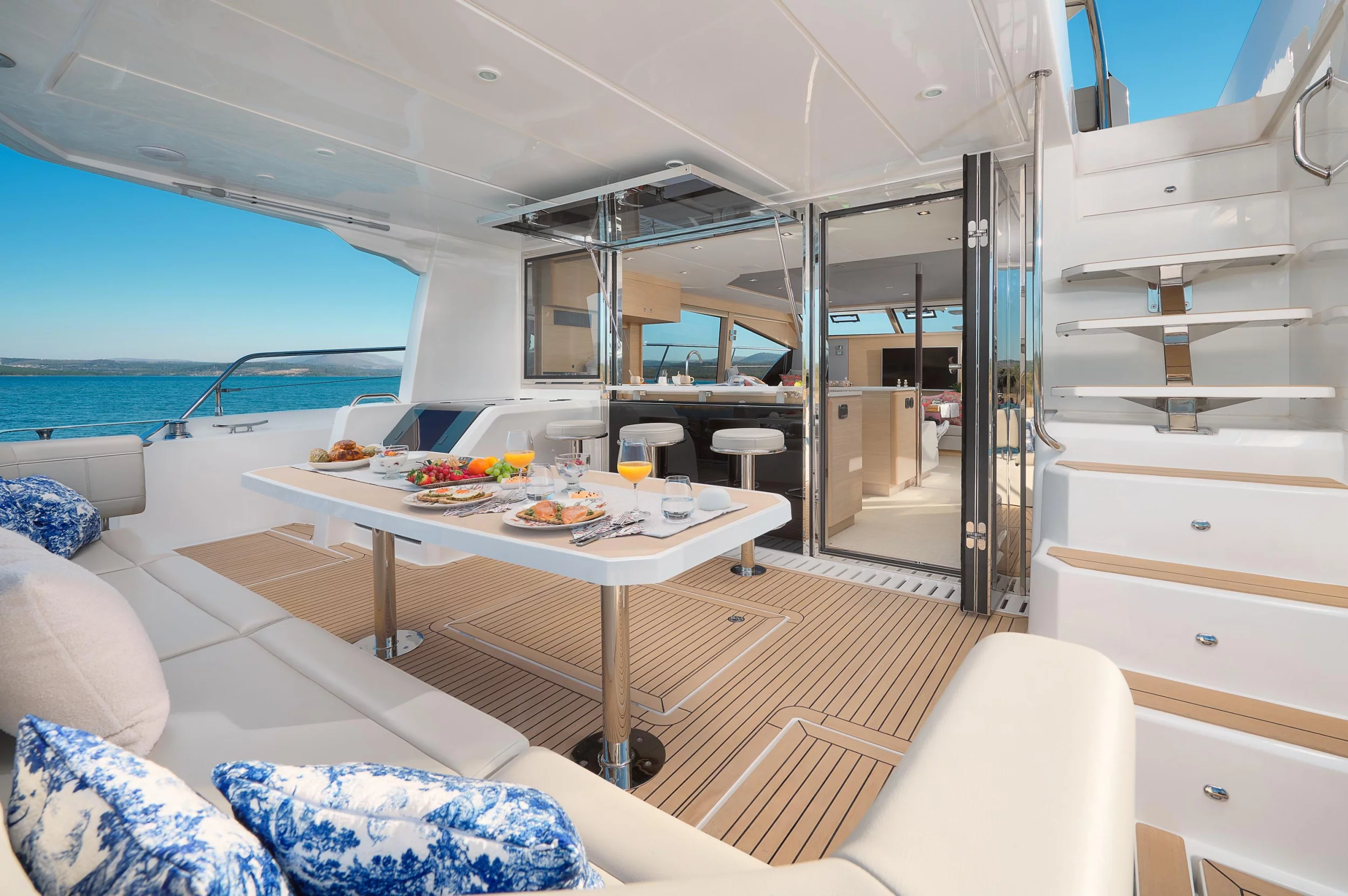 Aquila 54 (By My Side)  - 11