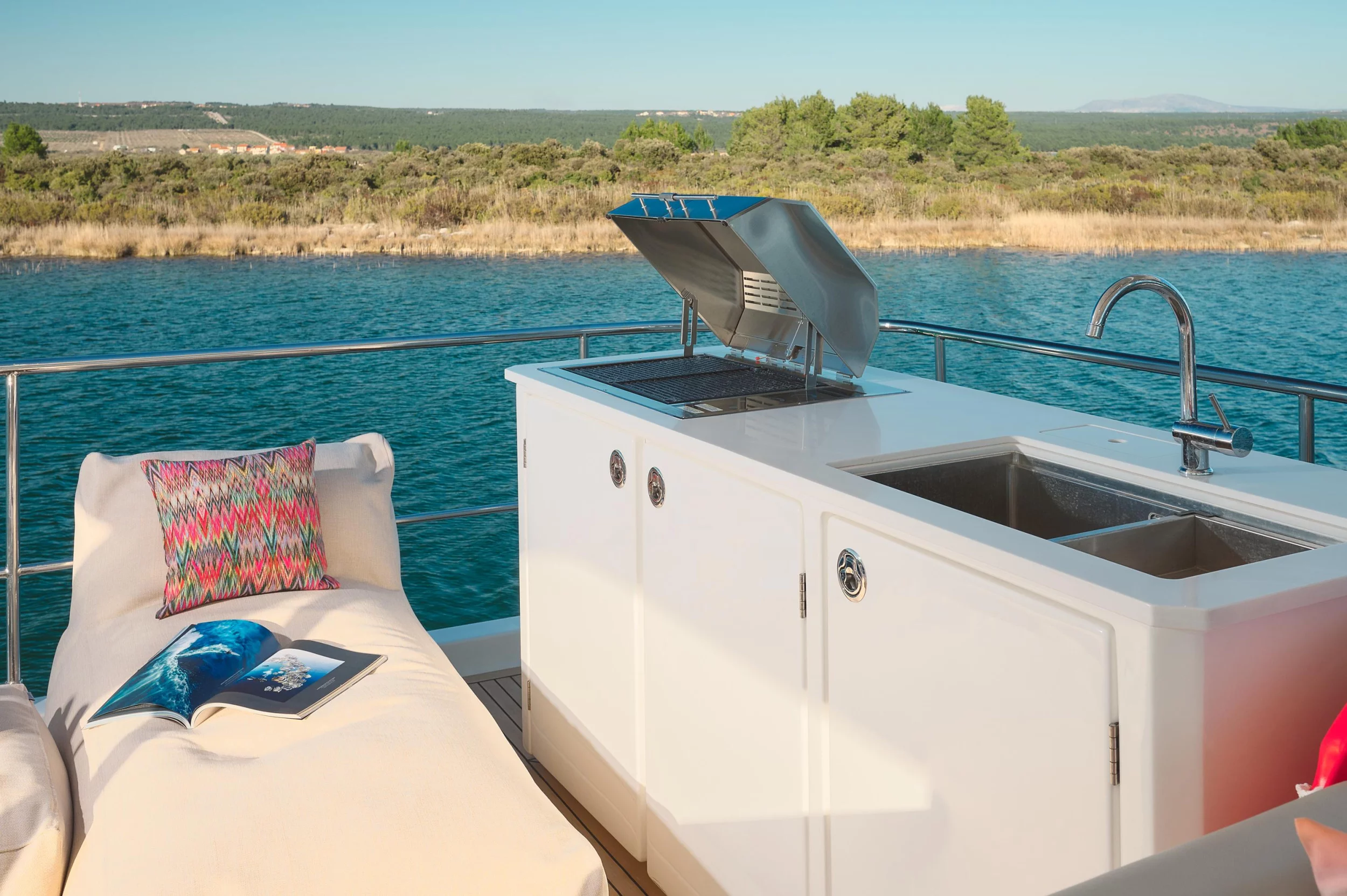 Aquila 54 (By My Side)  - 4